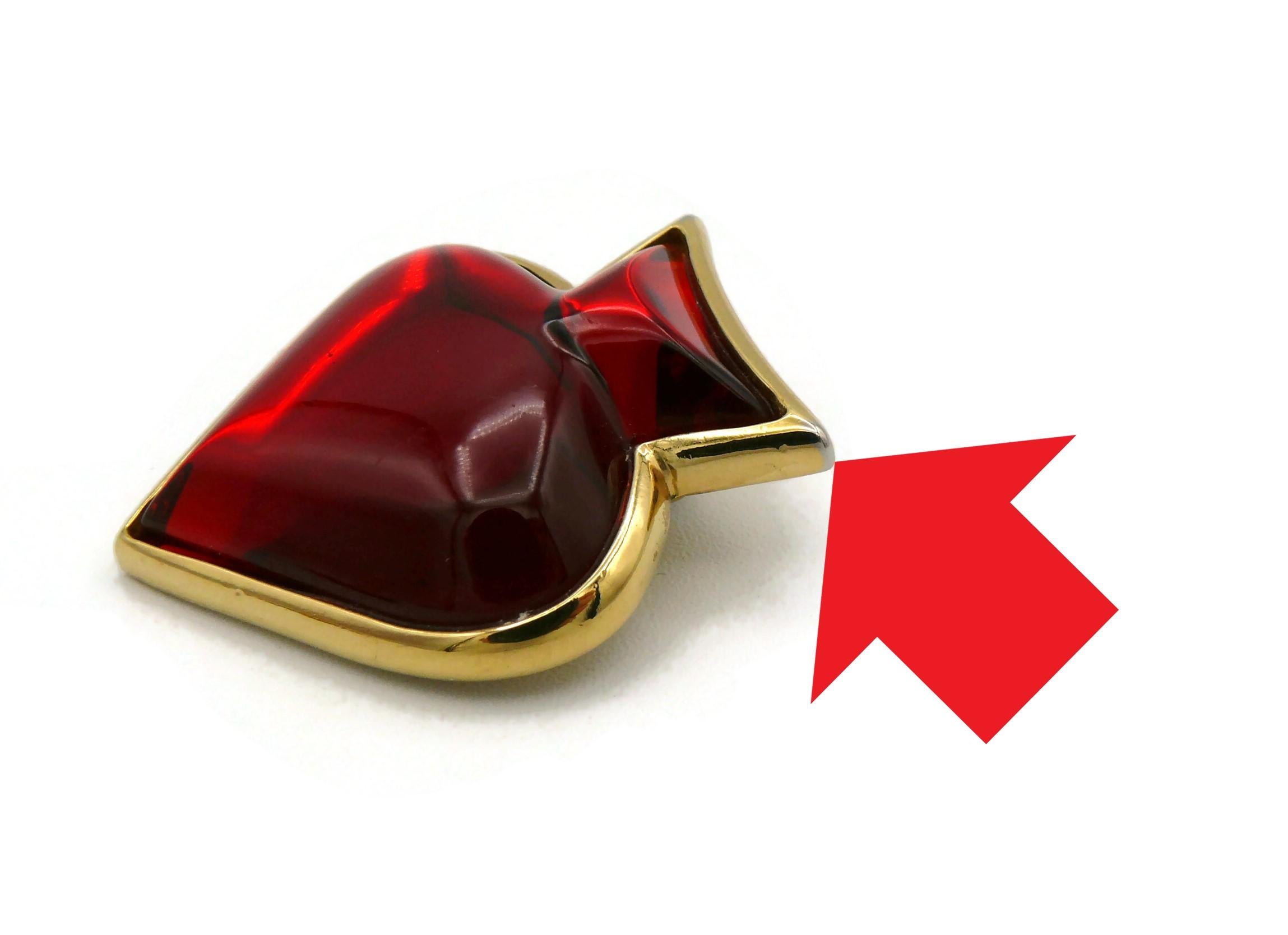 YVES SAINT LAURENT YSL Vintage Rote Spade-Ohrringe mit Clip im Angebot 13