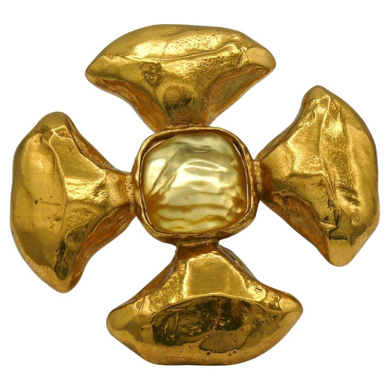 YVES SAINT LAURENT YSL Vintage Resin Cabochon Maltese Cross Brooch Pendant  For Sale at 1stDibs | ysl gold brooch, ysl bros, ysl brooch