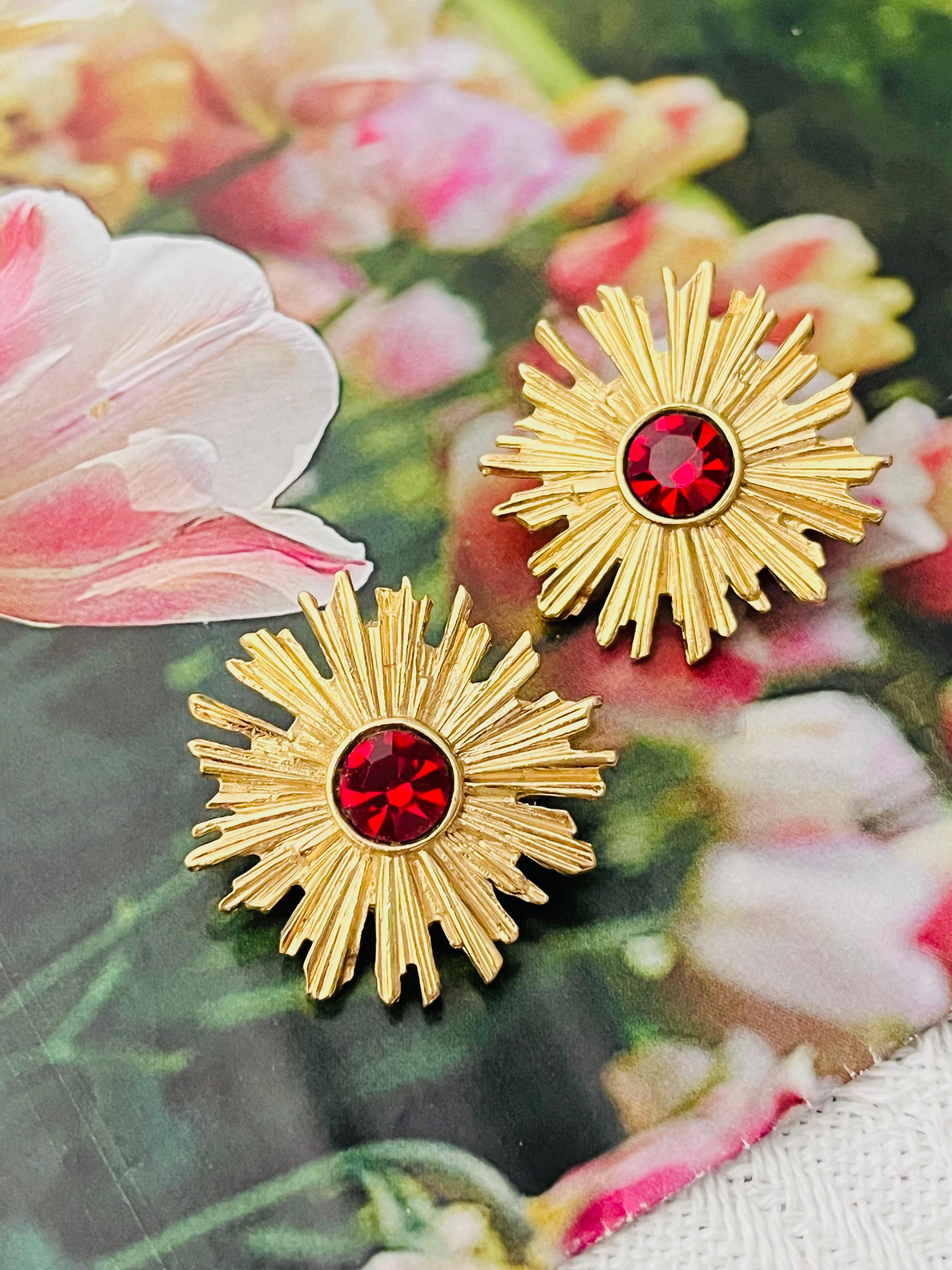 Yves Saint Laurent YSL Vintage Ruby Crystal Blossom Flower Sunburst Earrings In Excellent Condition For Sale In Wokingham, England