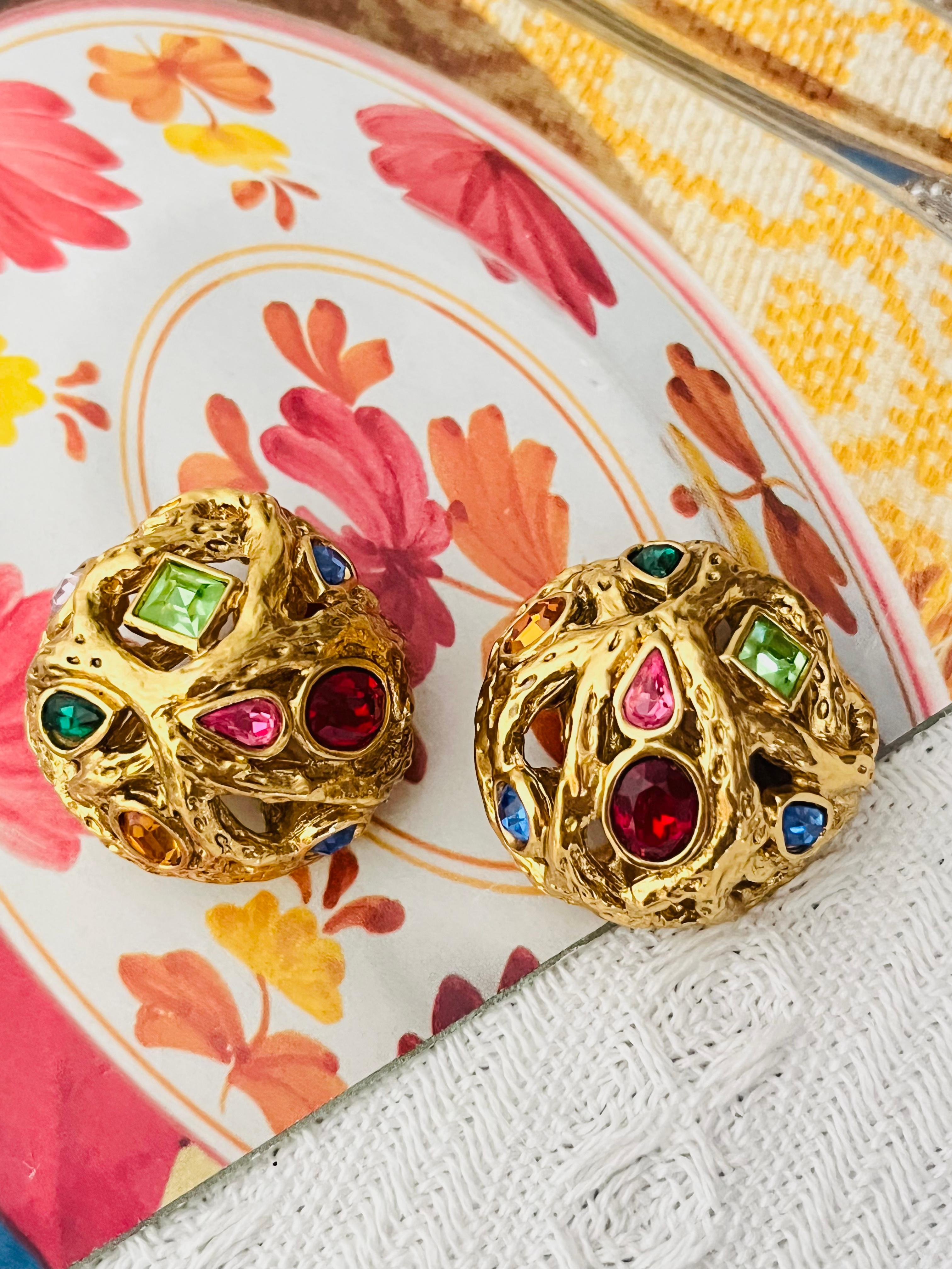 Yves Saint Laurent YSL Vintage Arty 3D Vivid Textured Ruby Emerald Sapphire Citrine Pink Red Blue Navy Green Multicolour Round Circle Dome Openwork Elegant Modernist Chunky Statement Clip Earrings, Gold Tone

Very excellent condition. 100% Genuine.