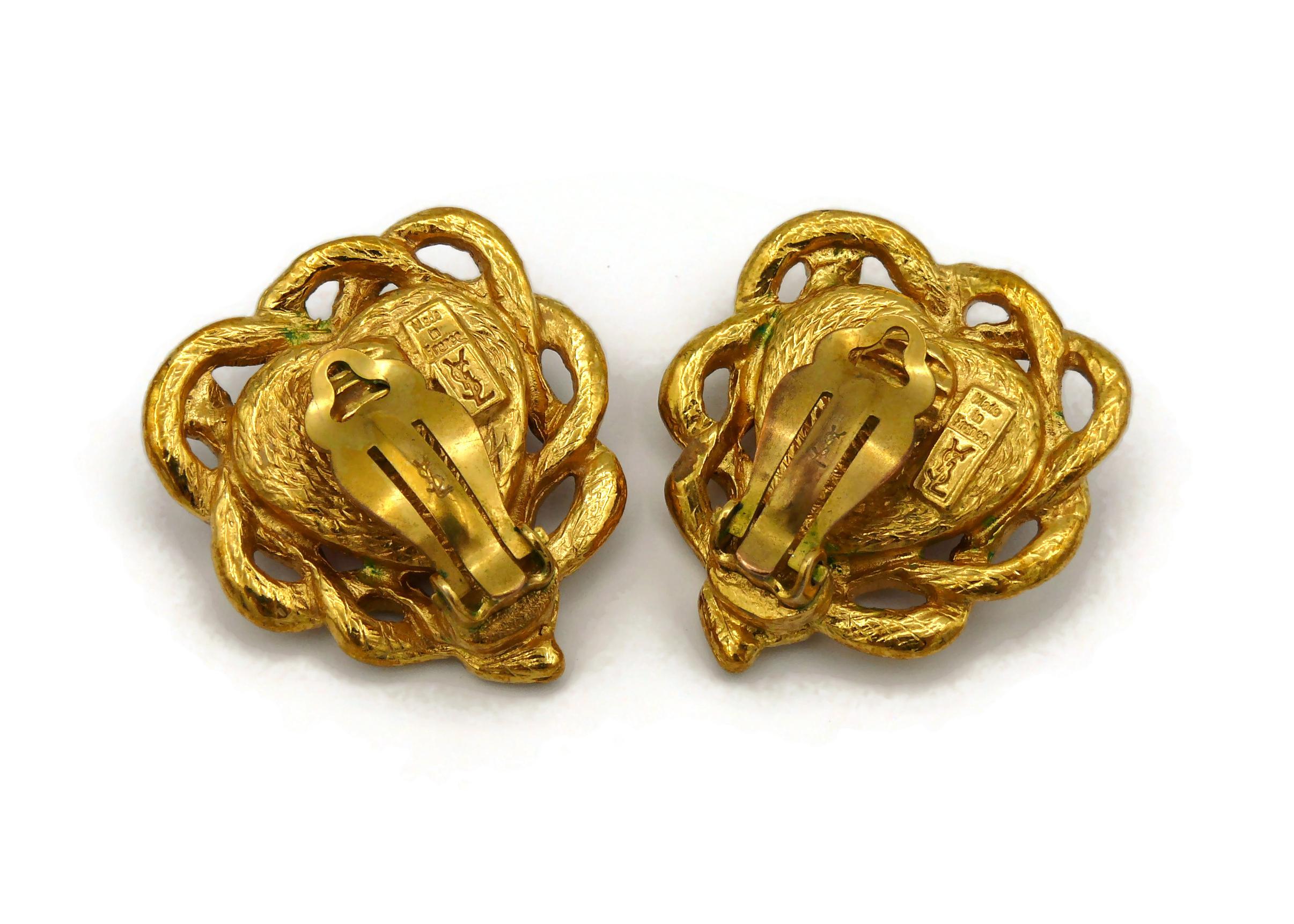 YVES SAINT LAURENT YSL Vintage Snake Serpent Heart Clip-On Earrings In Good Condition For Sale In Nice, FR