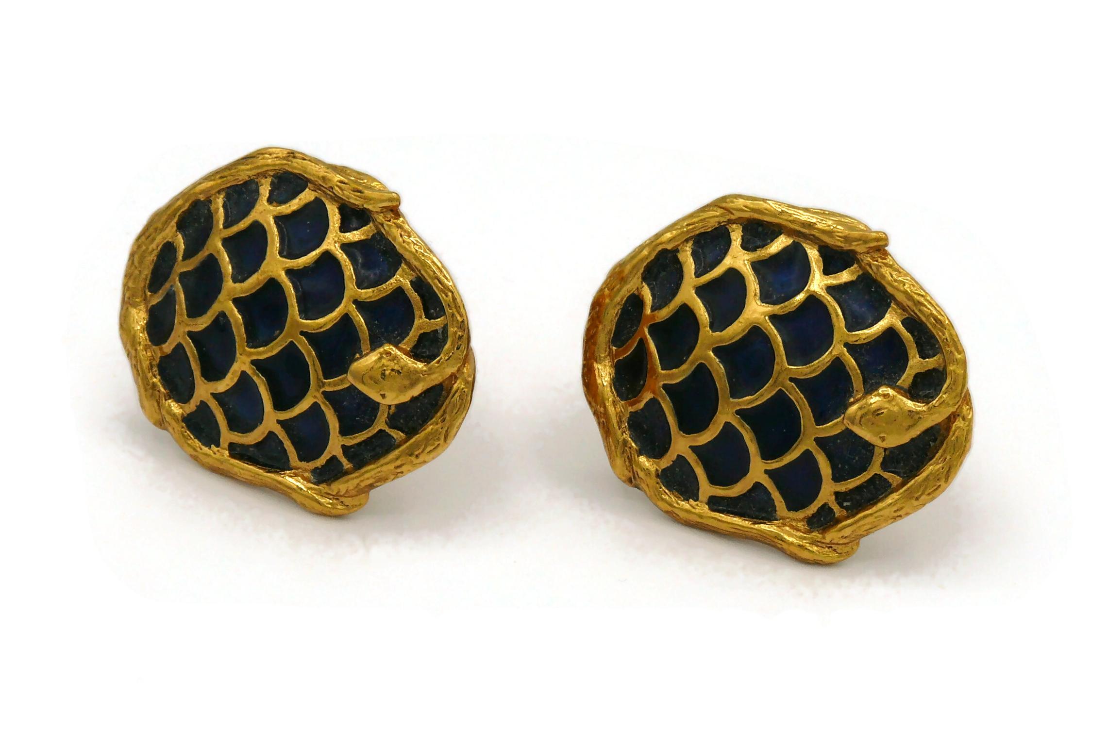 YVES SAINT LAURENT YSL Vintage Snake Serpent Scale Clip-On Earrings In Good Condition For Sale In Nice, FR