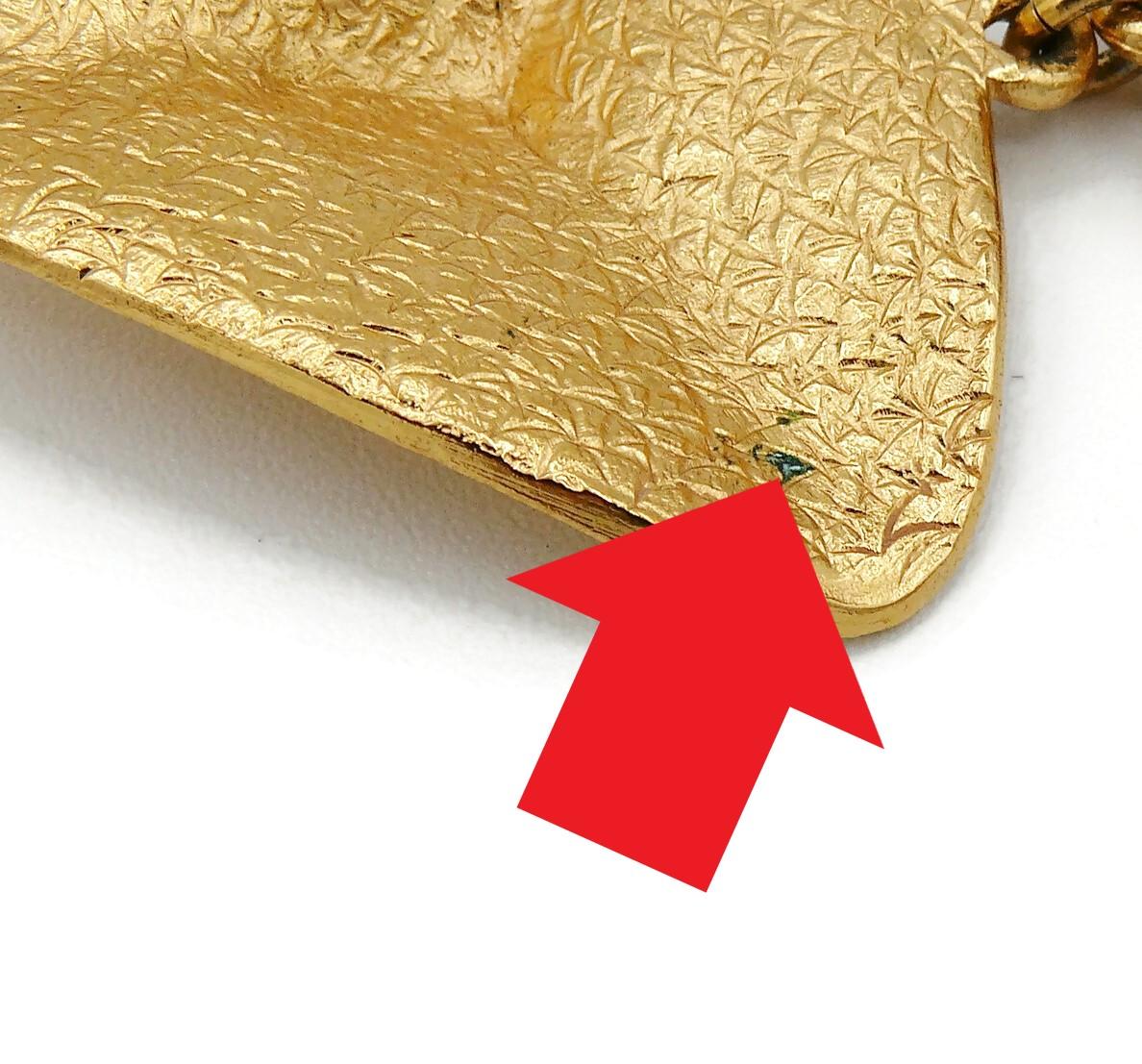 Yves Saint Laurent YSL Vintage Textured Gold Toned Heart Dangling Earrings For Sale 4