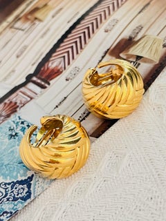 Yves Saint Laurent YSL Vintage Textured Large Wheat Shell Round Domed Earrings