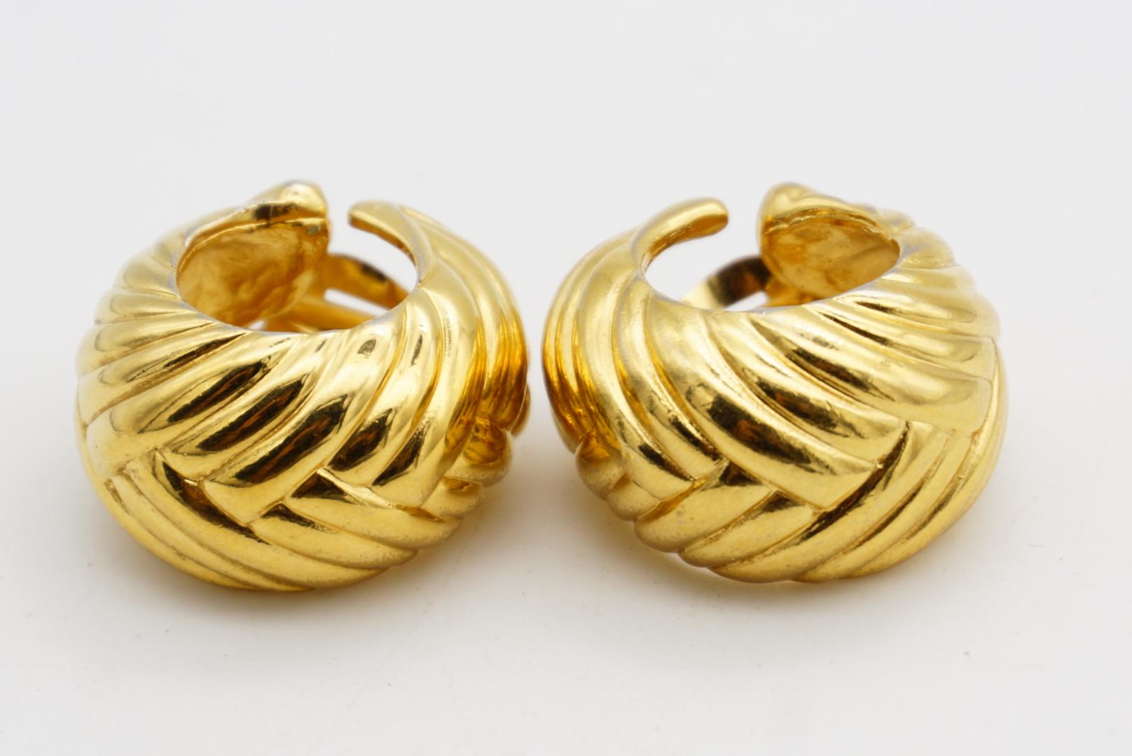 Yves Saint Laurent YSL Pendientes redondos de concha de trigo con textura vintage en venta 3