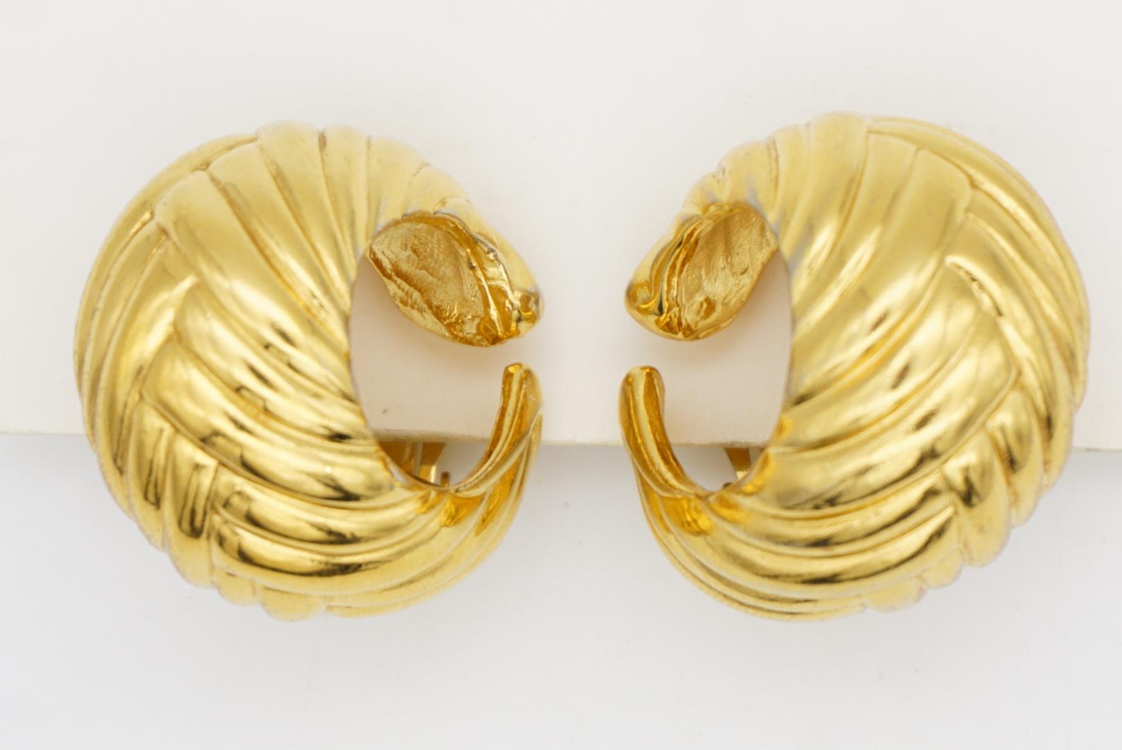 Yves Saint Laurent YSL Pendientes redondos de concha de trigo con textura vintage en venta 4