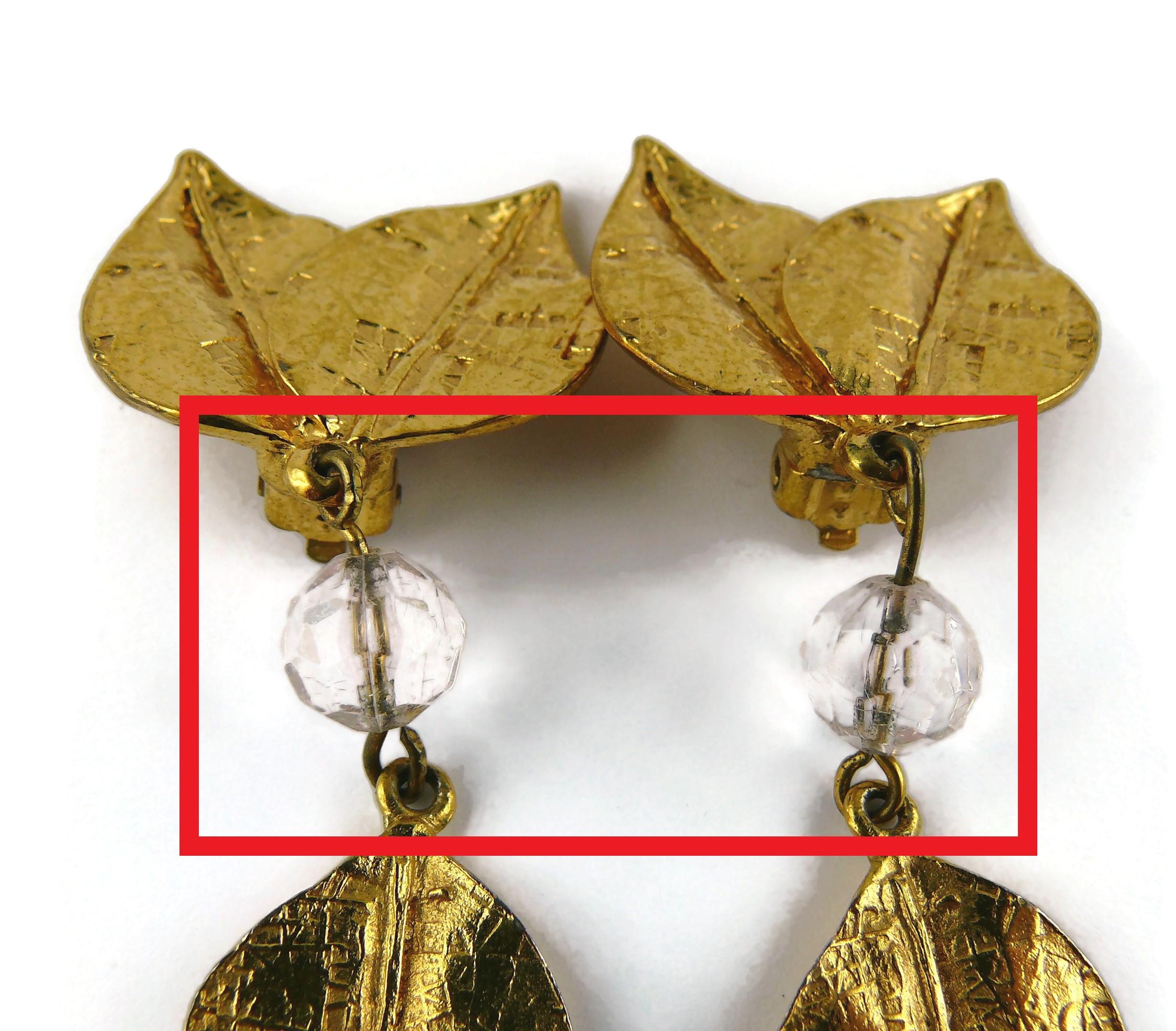 Boucles d'oreilles pendantes vintage Yves Saint Laurent YSL à feuilles texturées en vente 9