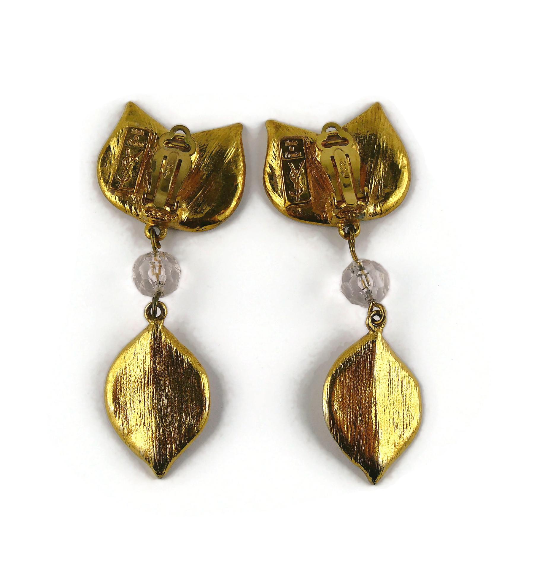 Boucles d'oreilles pendantes vintage Yves Saint Laurent YSL à feuilles texturées en vente 4