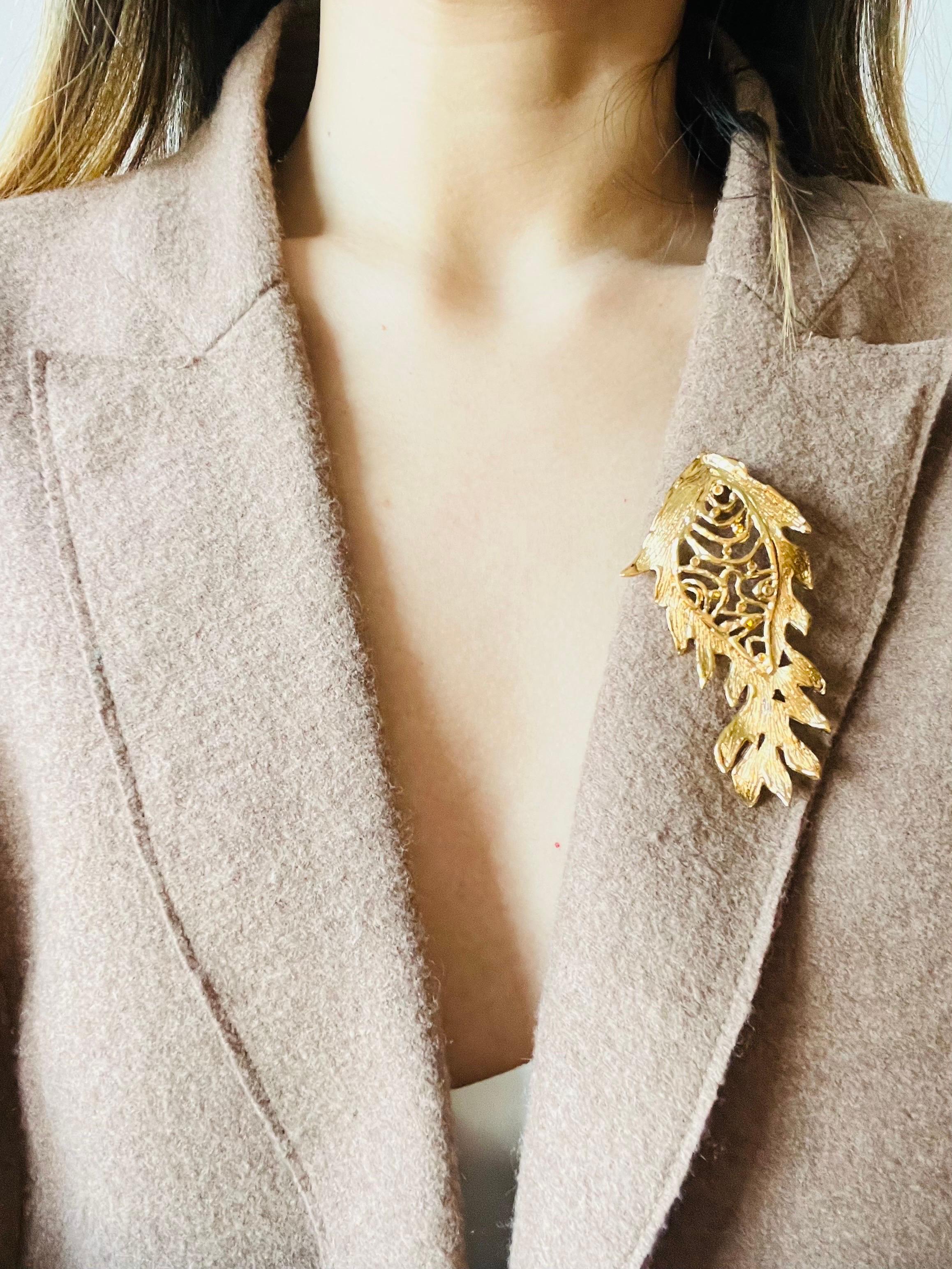 Yves Saint Laurent YSL Vintage Vivid Long Fish Yellow Crystals Openwork Brooch 2