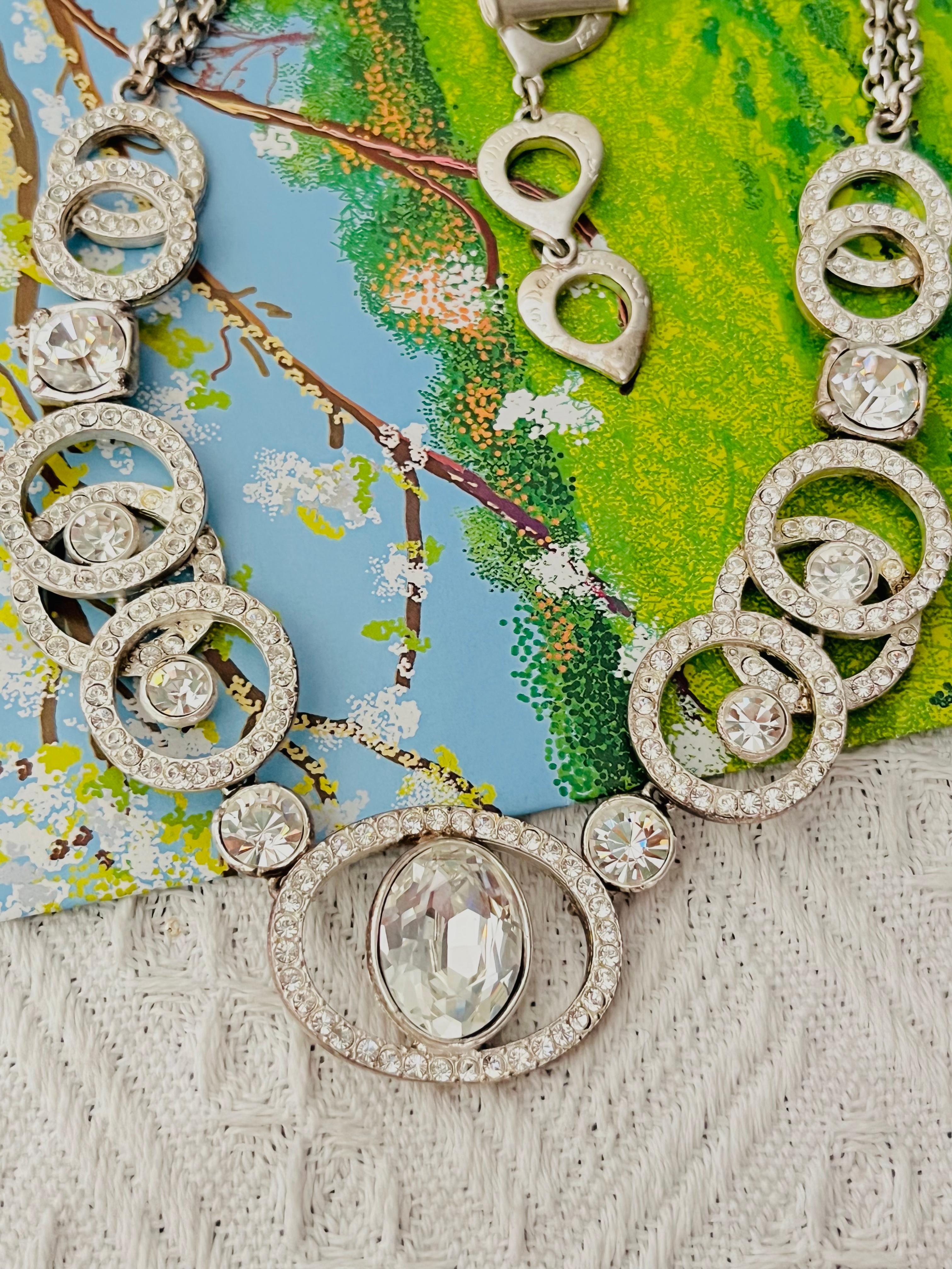 da uomo o donna Yves Saint Laurent YSL Vintage Collana ovale bianca con cerchio di cristallo e goccia a lacrima in vendita