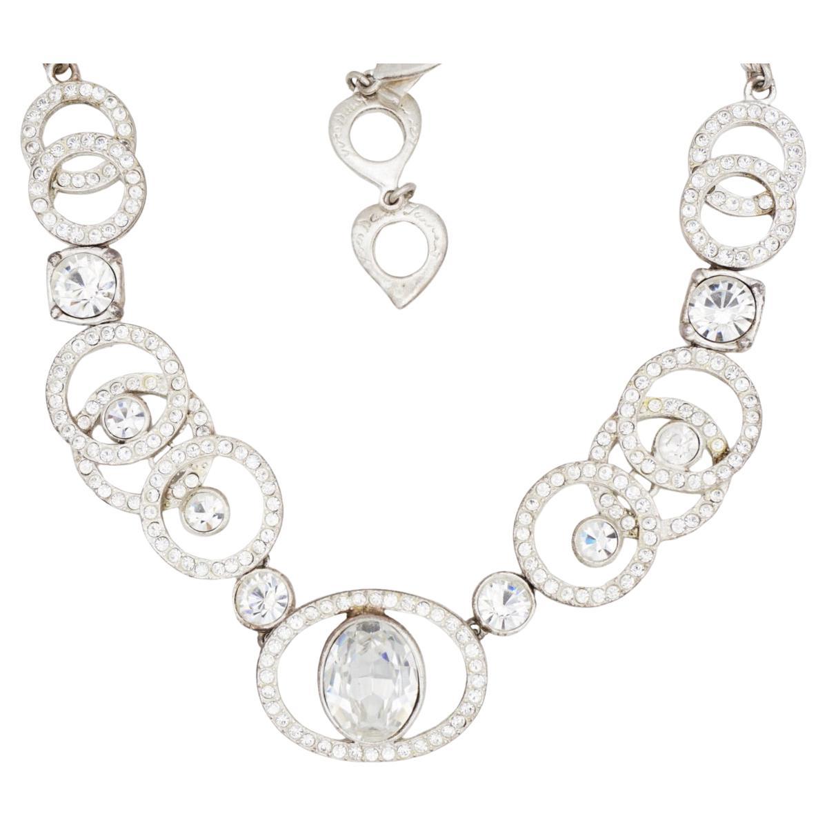Yves Saint Laurent YSL Vintage Collana ovale bianca con cerchio di cristallo e goccia a lacrima in vendita