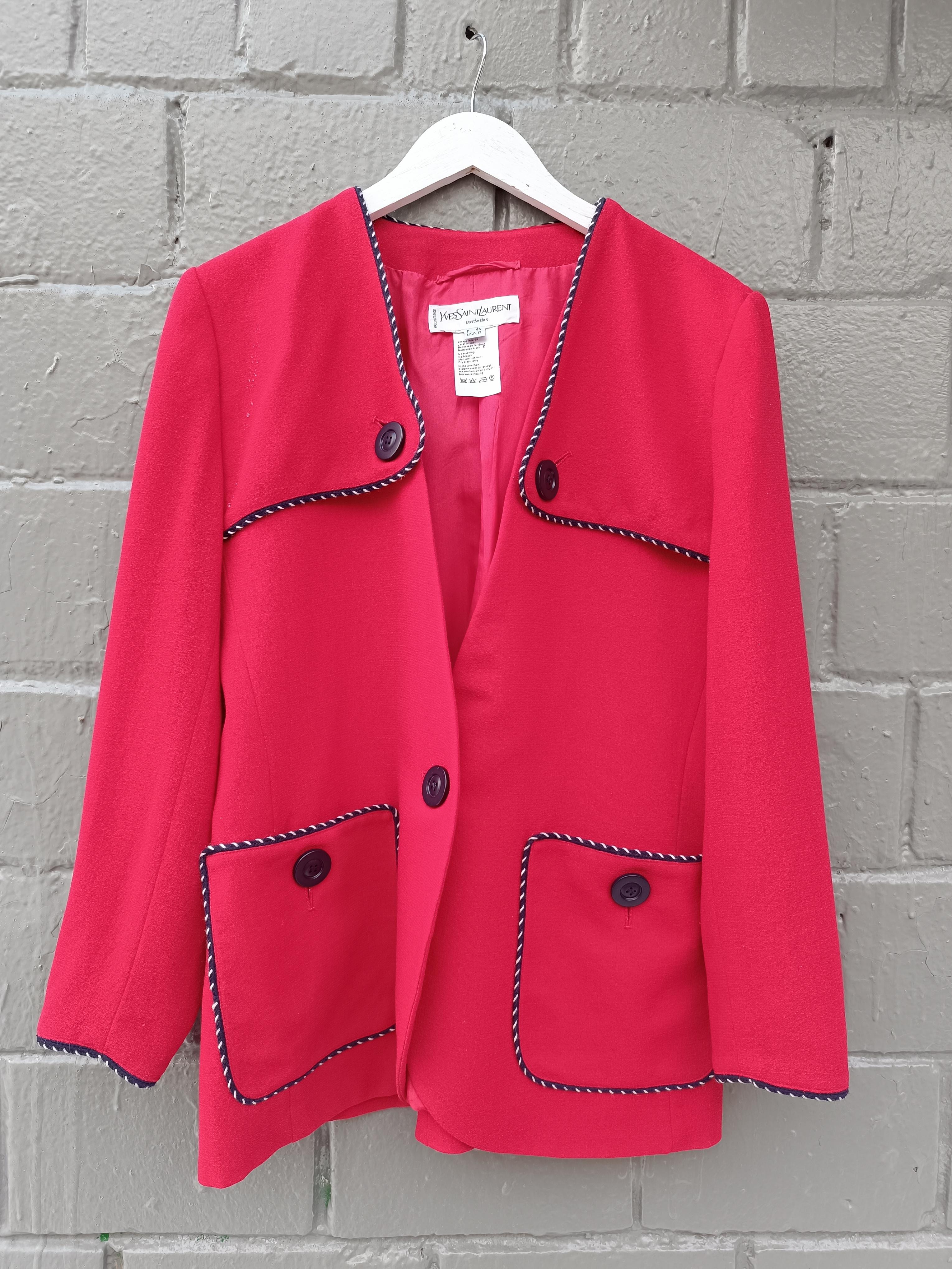 Rosso Yves Saint Laurent YSL Vintage Blazer / Giacca in lana rossa con finiture a contrasto in vendita