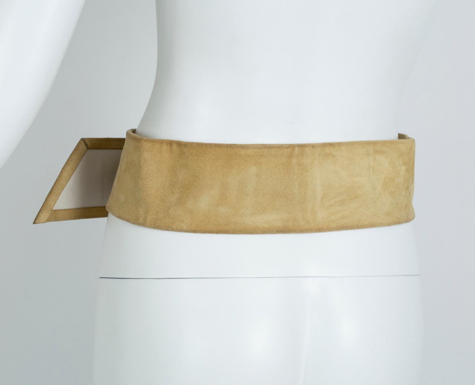 Yves Saint Laurent YSL Wide Camel Suede Belt with Covered Buckle – XS-S, 1980s In Good Condition In Tucson, AZ