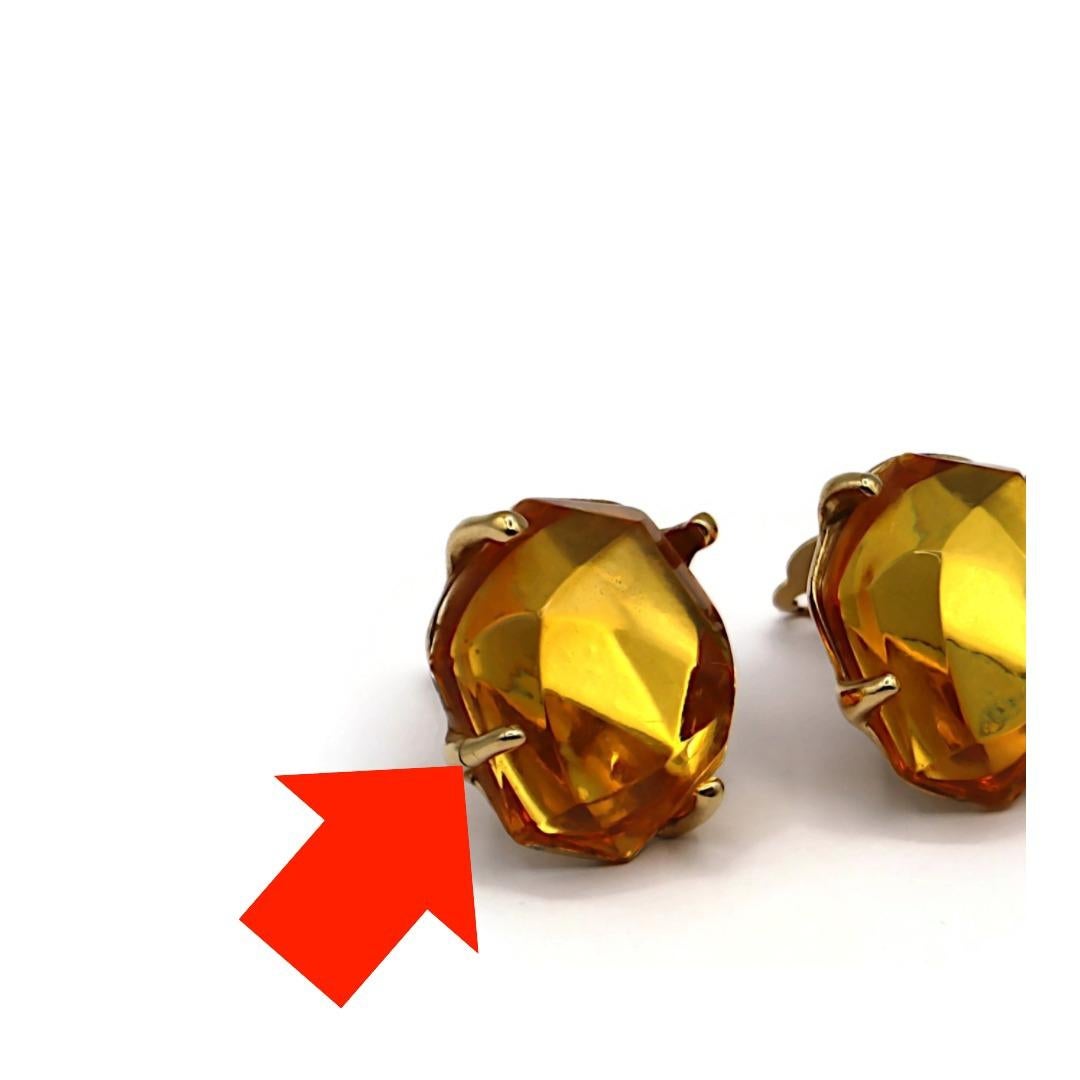 Yves Saint Laurent Boucles d'oreilles à clip en résine jaune YSL en vente 12