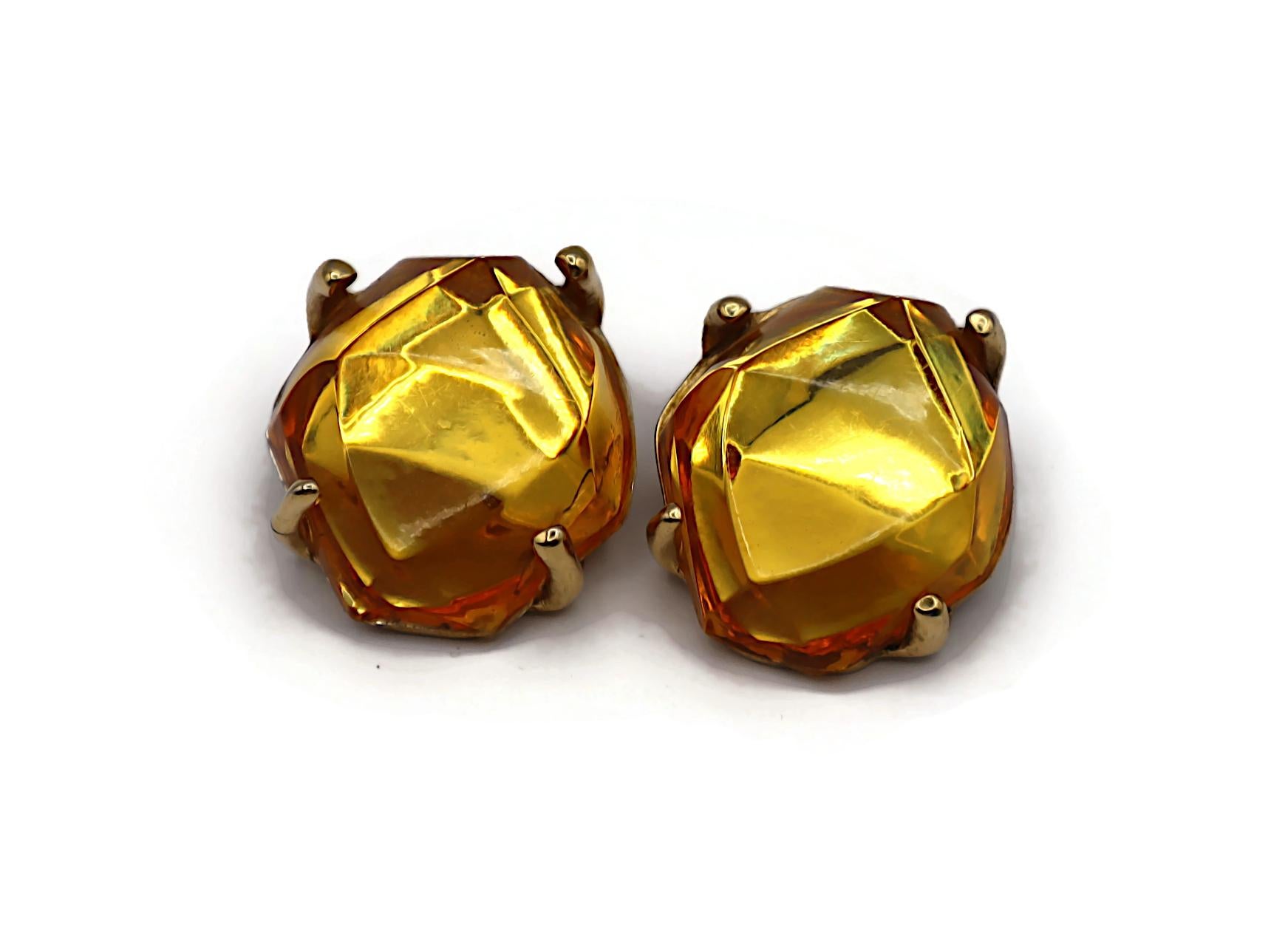 Yves Saint Laurent Boucles d'oreilles à clip en résine jaune YSL en vente 2