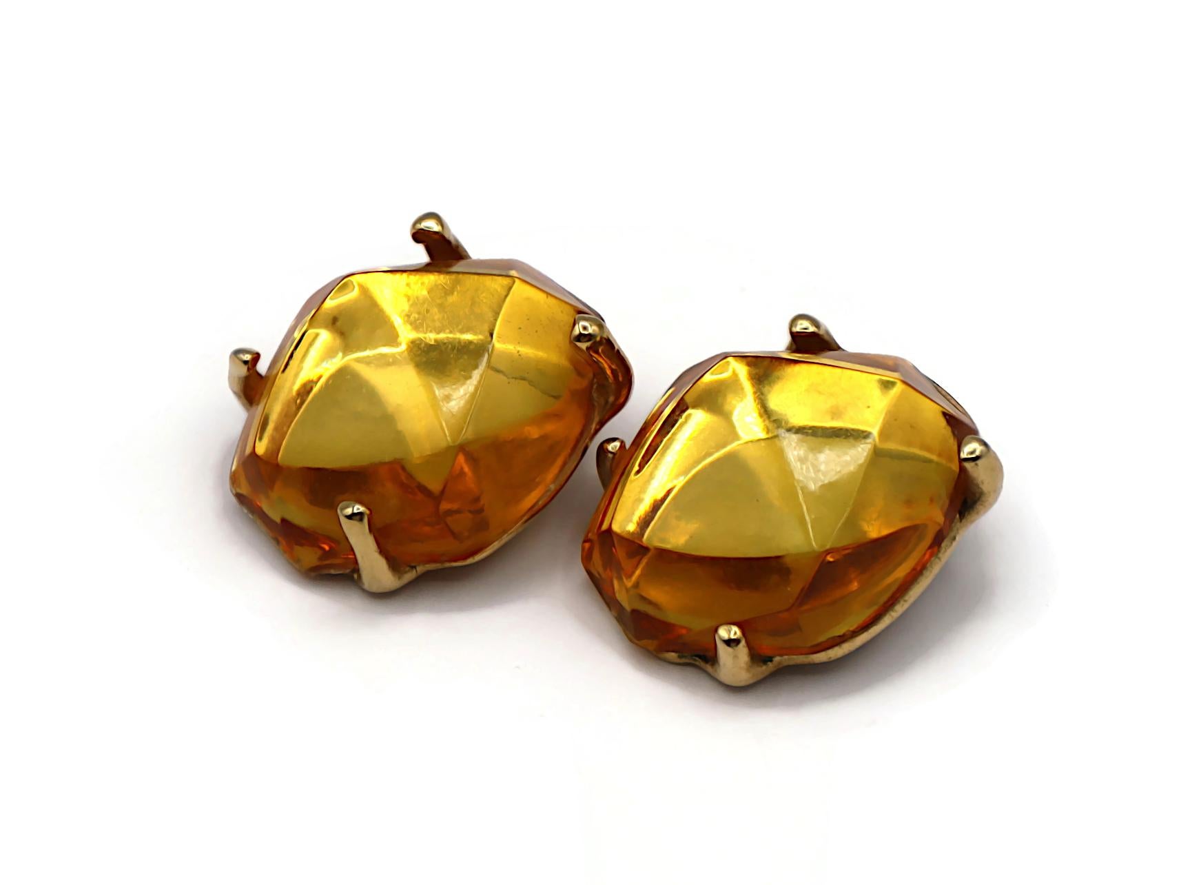 Yves Saint Laurent Boucles d'oreilles à clip en résine jaune YSL en vente 4