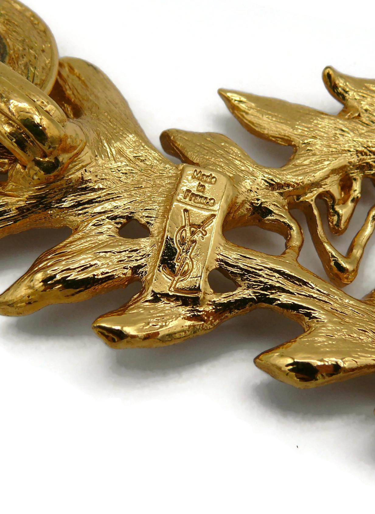 YVES SAINT LAURENT YVSL Vintage Jewelled Gold Tone Fish Necklace 8