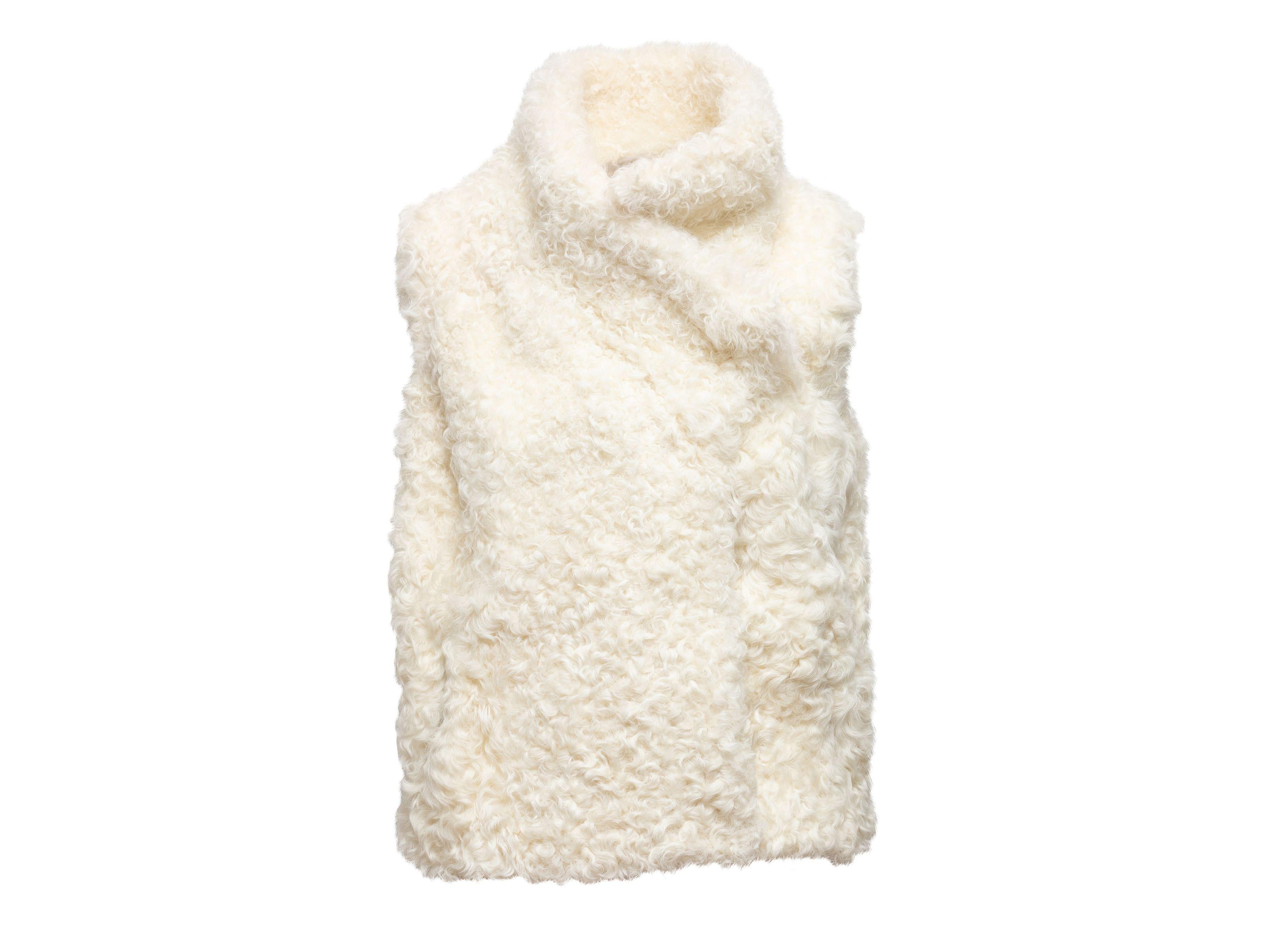 Yves Salomon White Goat Fur Silk-Lined Vest In Good Condition In New York, NY