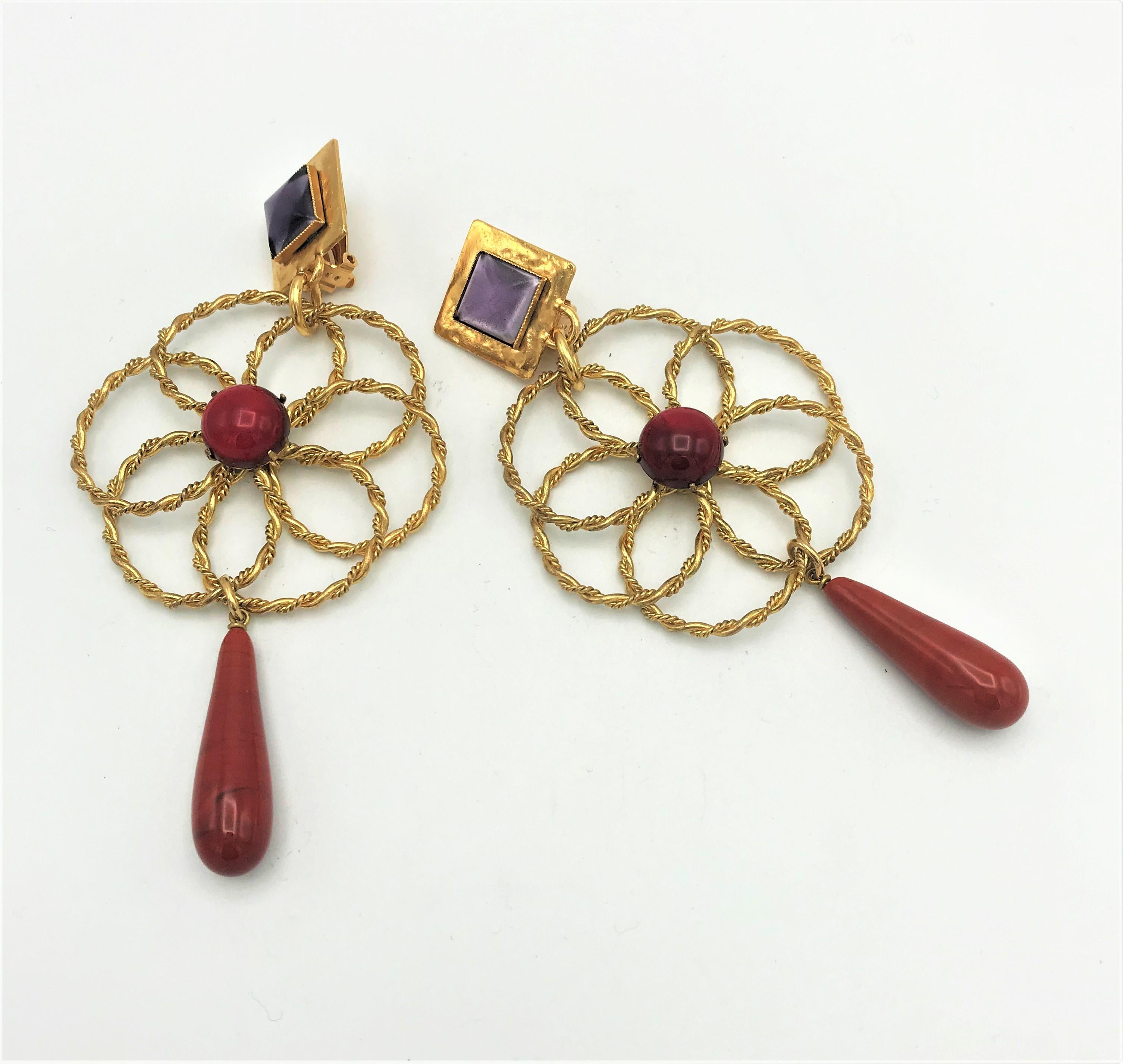 Yves Sant Laurent Clip-on Earrings designed by Roger Scemama Paris for YSL 1980 In Excellent Condition For Sale In Stuttgart, DE