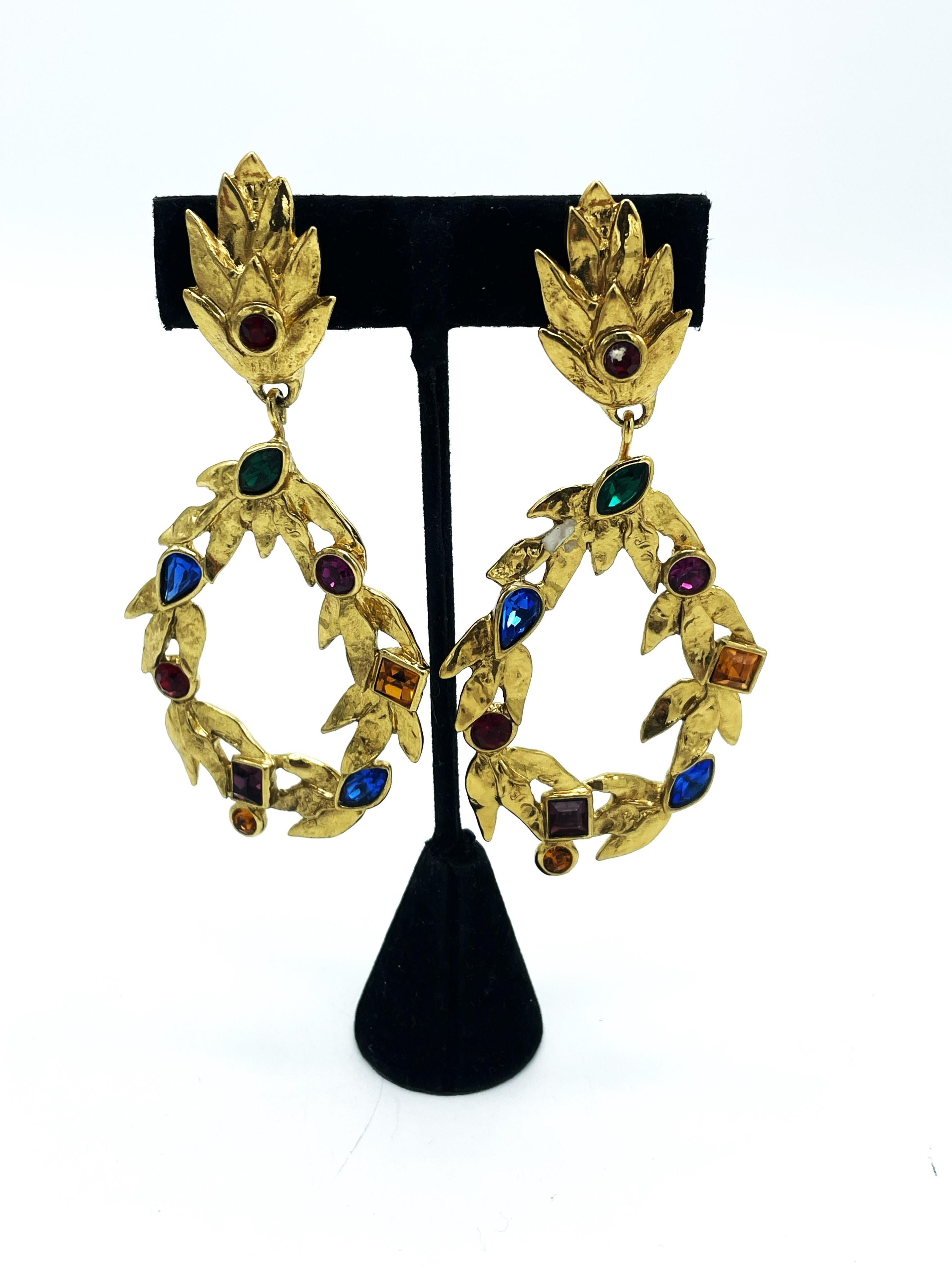 YVes Sant Laurent Paris, hanging ear clip, gold plated and colorful rhinestones  In Excellent Condition For Sale In Stuttgart, DE