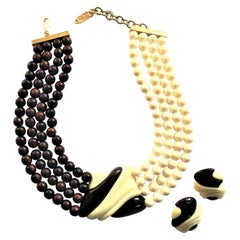 Collar Yves Sant Laurent Paris a juego con  clip para la oreja años 80