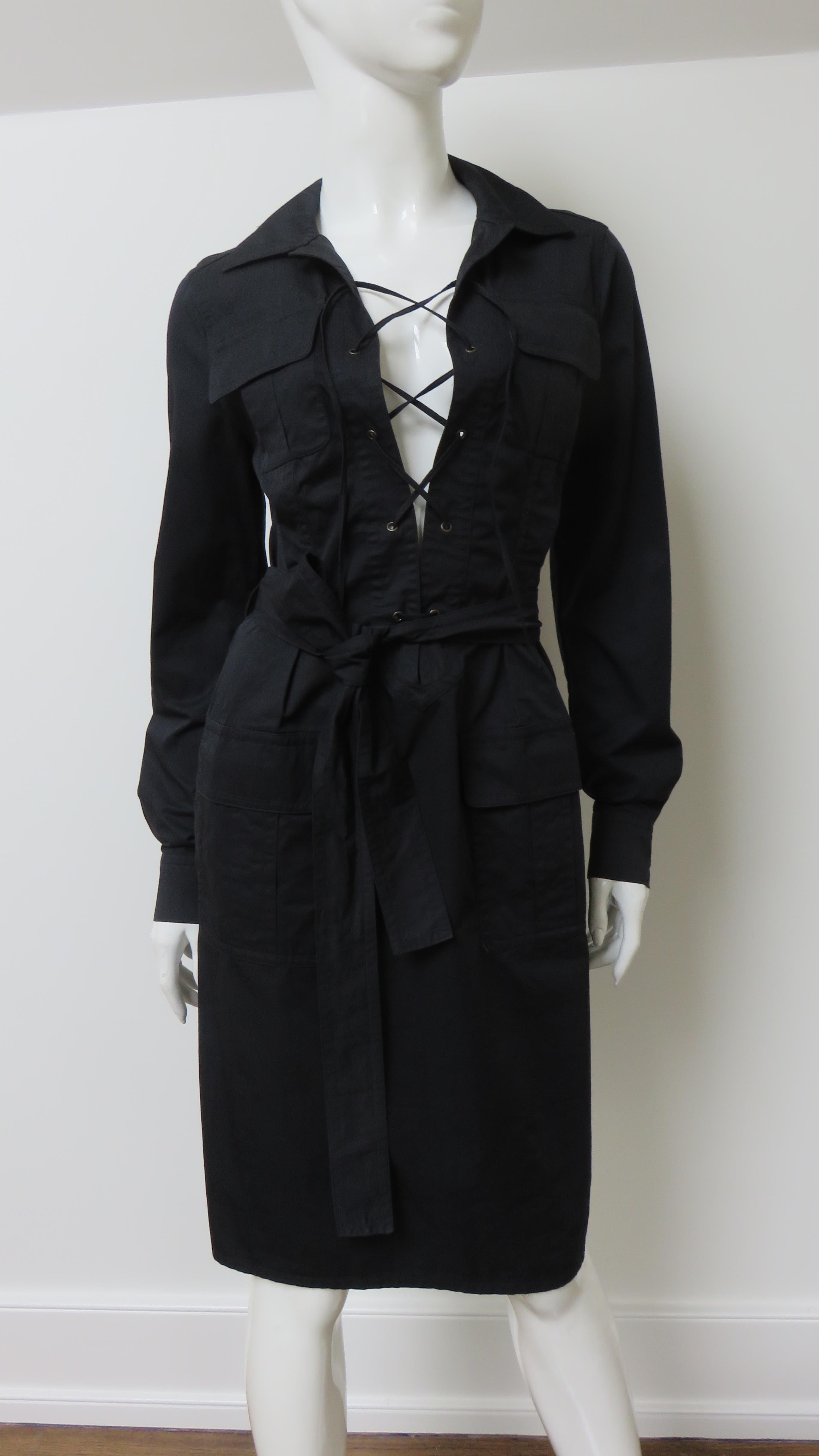 Yves St Laurent by Tom Ford Safari-Kleid mit Schnürung SS 2002 im Angebot 4