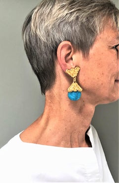 Yves St. Laurent Paris rive gauch clip d'oreille turquoise verre pékinois plaqué or des années 1980