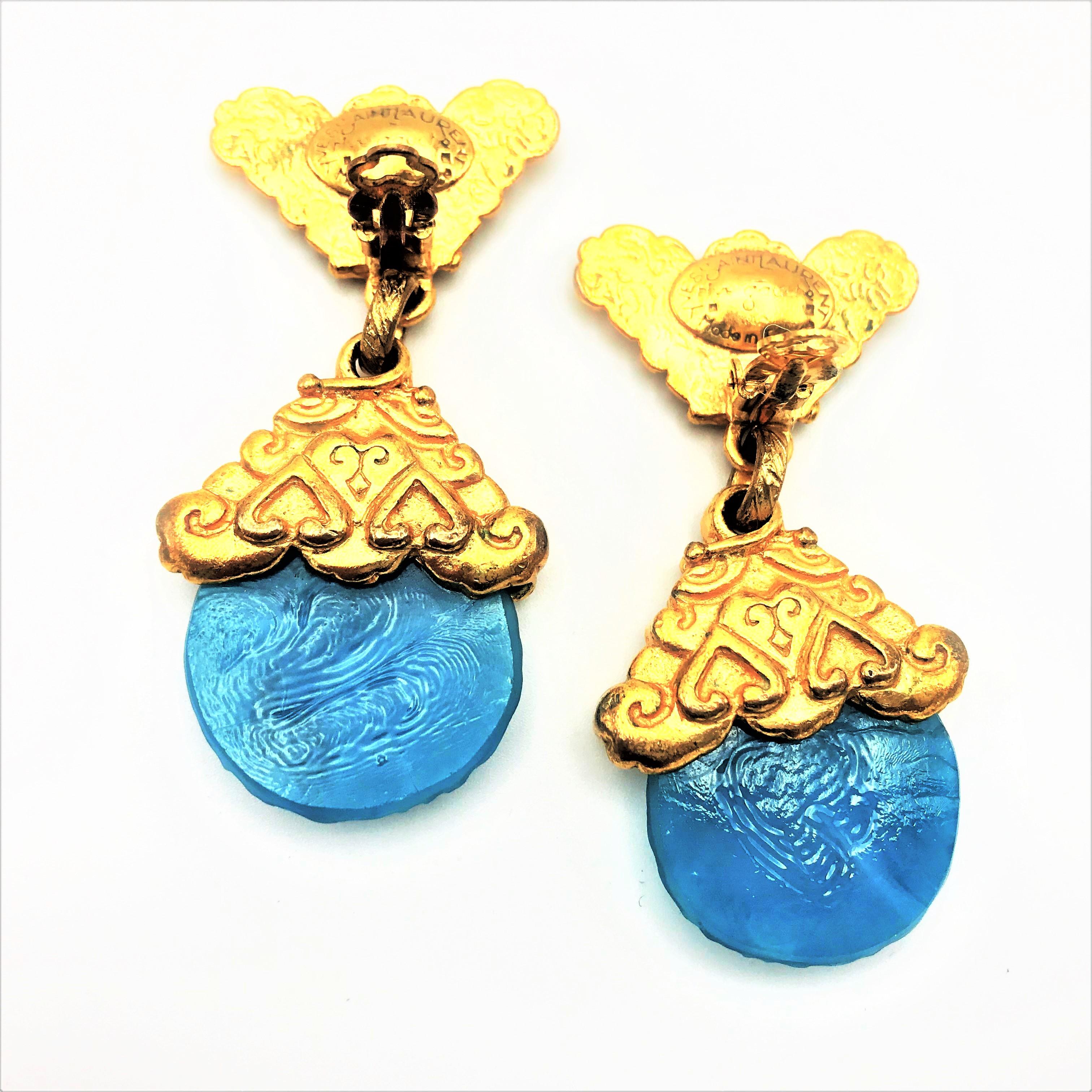 Yves St. Laurent Paris rive gauch ear clip turquoise Peking glass 1980s gold pla In Excellent Condition In Stuttgart, DE