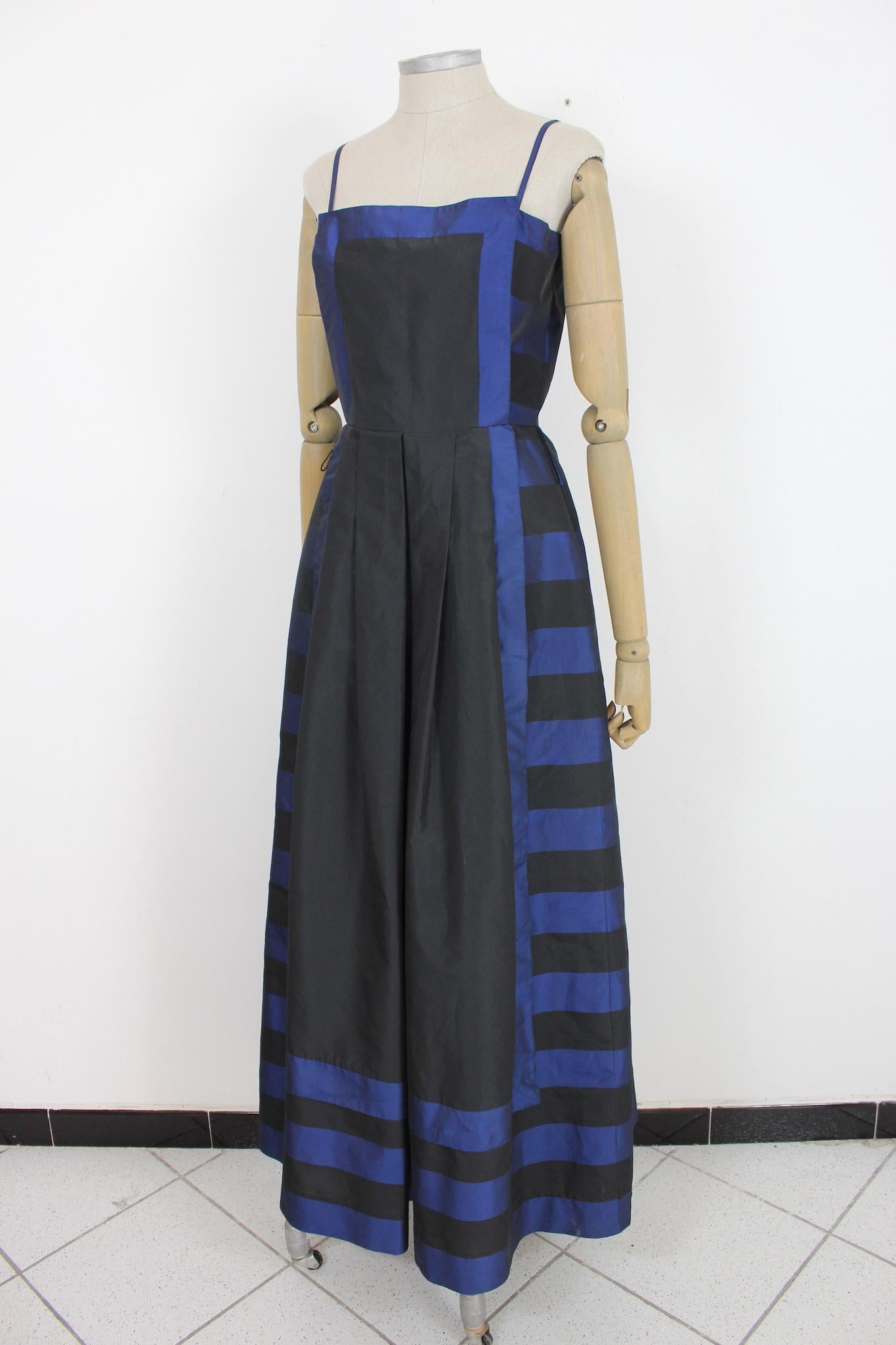 Robe longue de soirée Yvette Paris bleue (années 1970) Pour femmes en vente