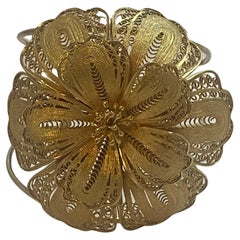 Yvone Christa Delicately „Bursting Floral“ Manschette mit Sterling-Sockel und Goldüberzug