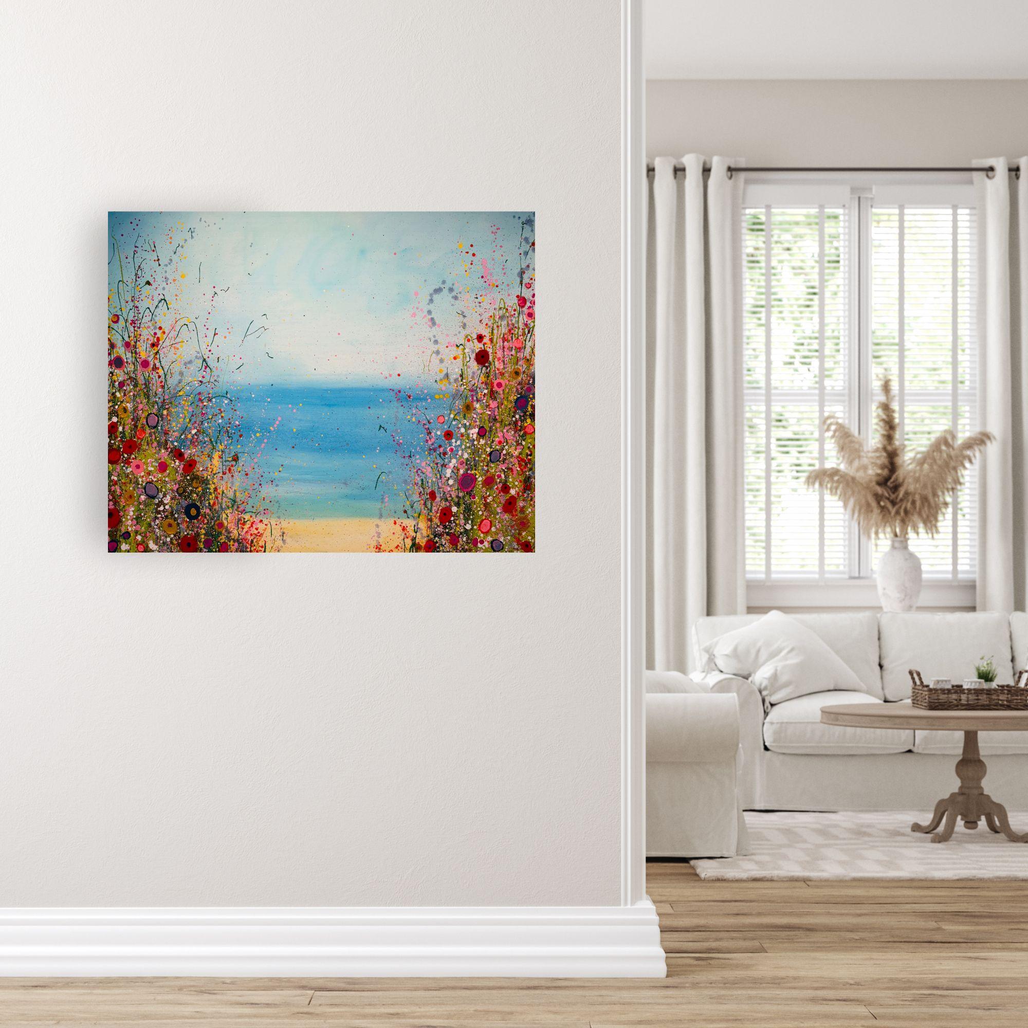 Dies is Where All of The Wildflowers Sing – originales abstraktes Blumenkunstwerk (Grau), Abstract Painting, von Yvonne Coomber