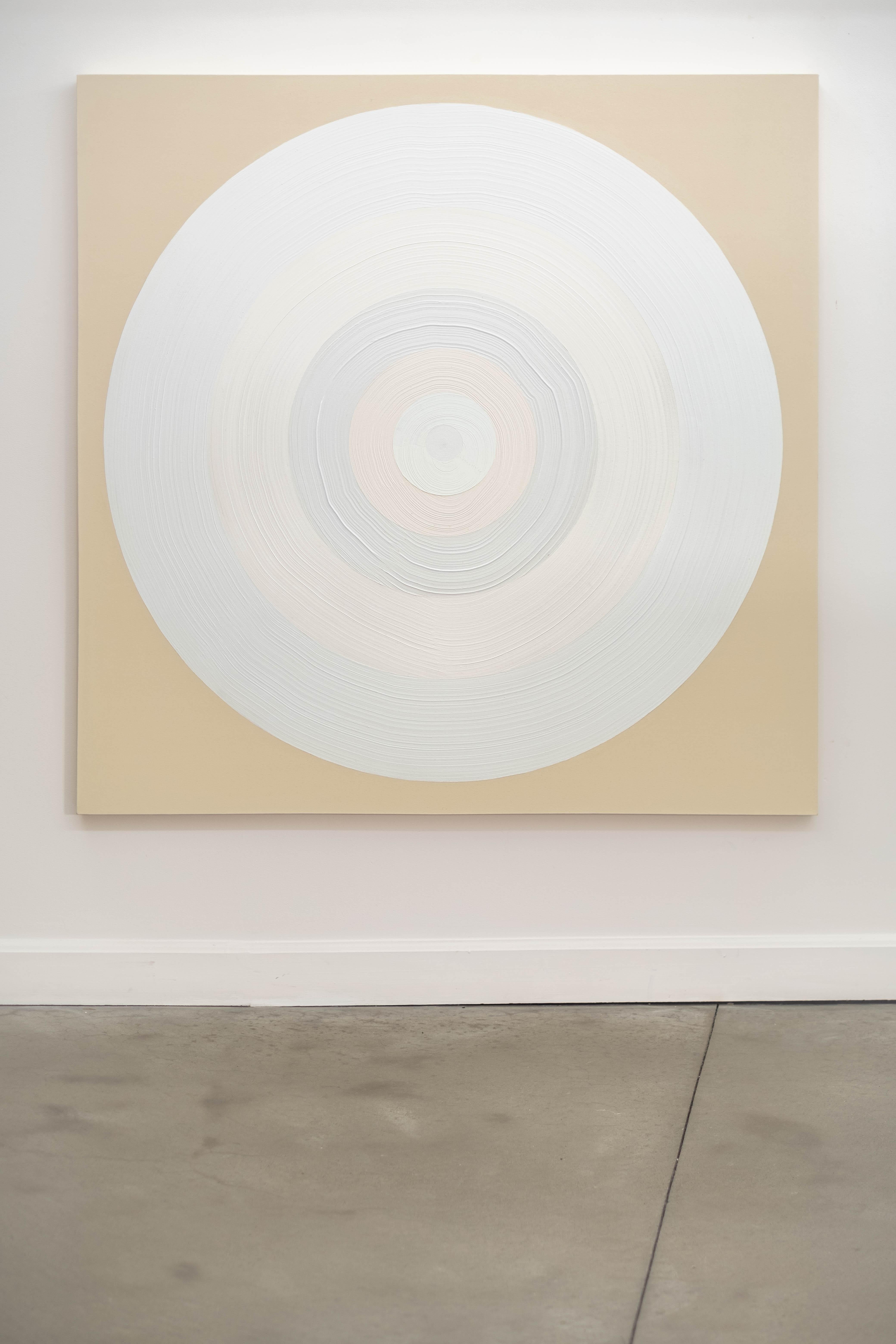 Body Motion Target 2 - abstrait géométrique doux et contemporain, acrylique sur toile - Abstrait Painting par Yvonne Lammerich