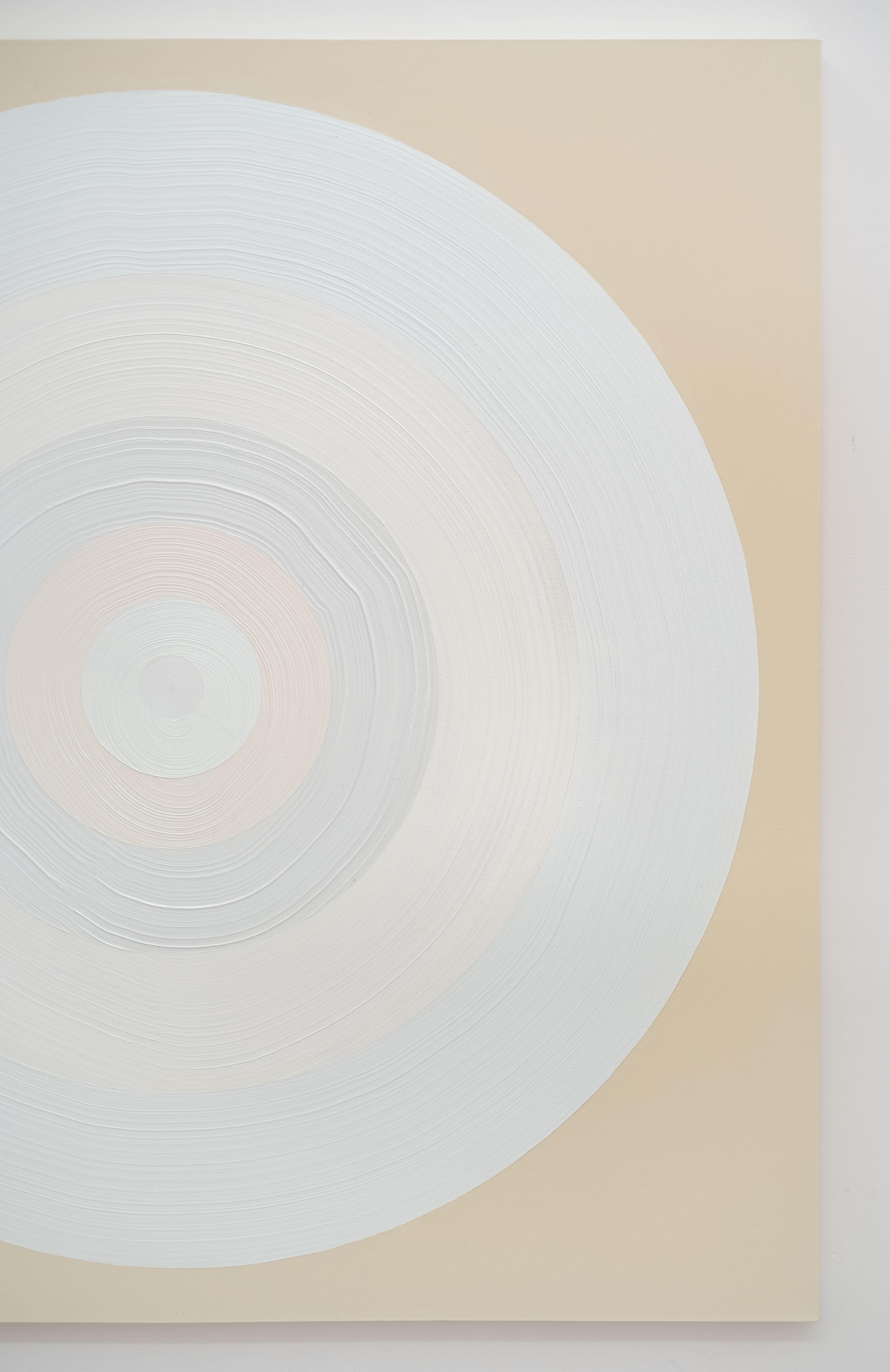 Body Motion Target 2 - abstrait géométrique doux et contemporain, acrylique sur toile en vente 2