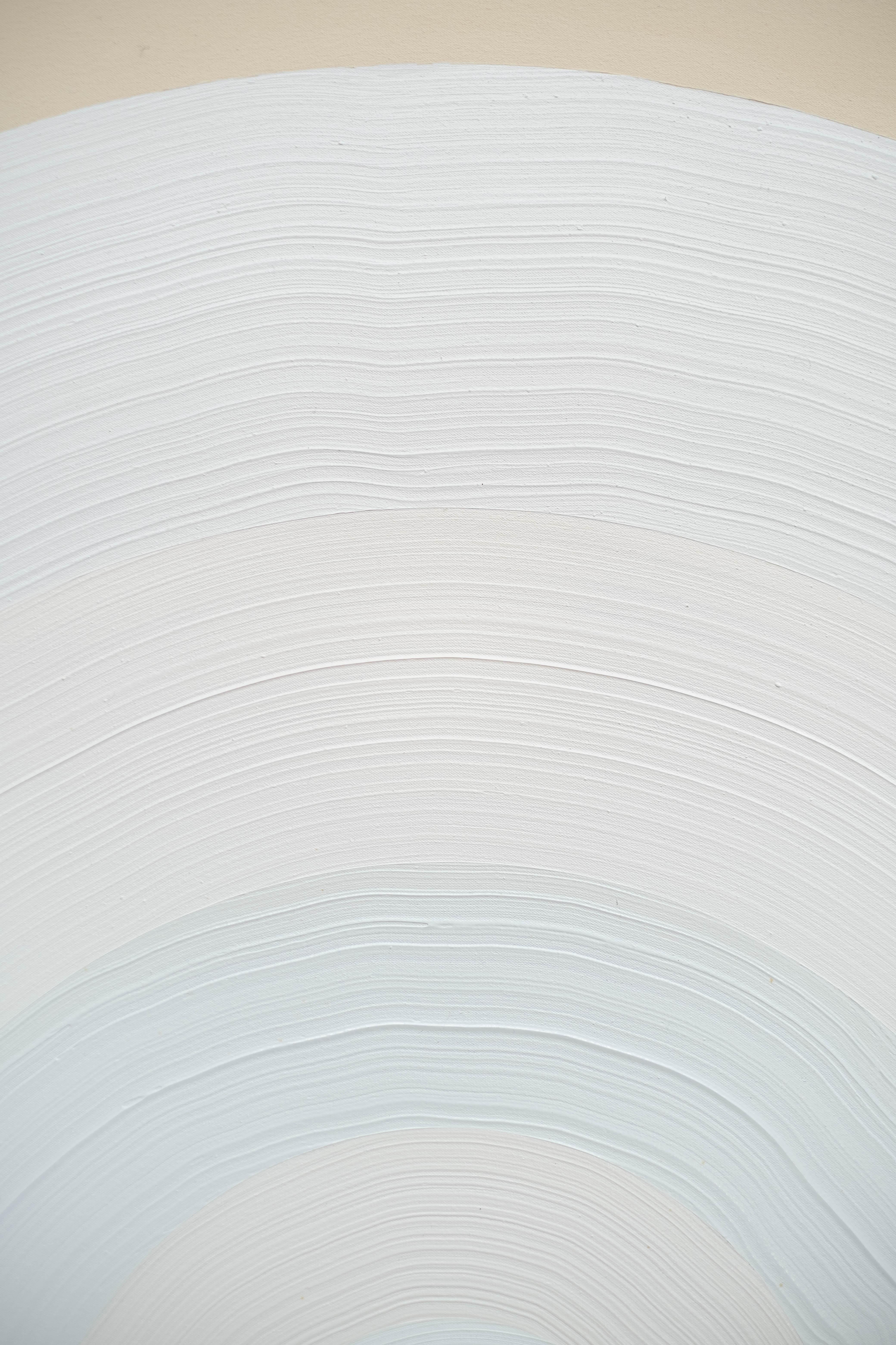Body Motion Target 2 - abstrait géométrique doux et contemporain, acrylique sur toile en vente 4