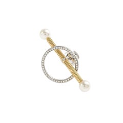 Yvonne Leon's Earring in 18 Karat Gold with Diamonds and Pearls