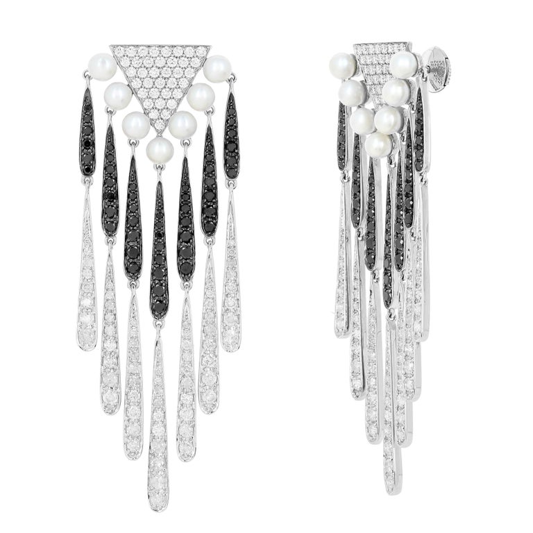 Yvonne Leon's Earring with Diamonds and Black Diamonds Coiffe in White ...