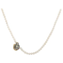 Yvonne Leon's Mouse Pearls Necklace in 18 Karat Yellow Gold