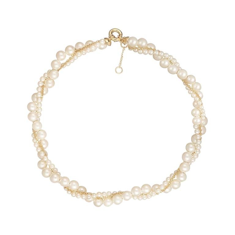 Yvonne Leon's Necklace in 18 Karat Yellow Gold Twisted Pearls and Chain