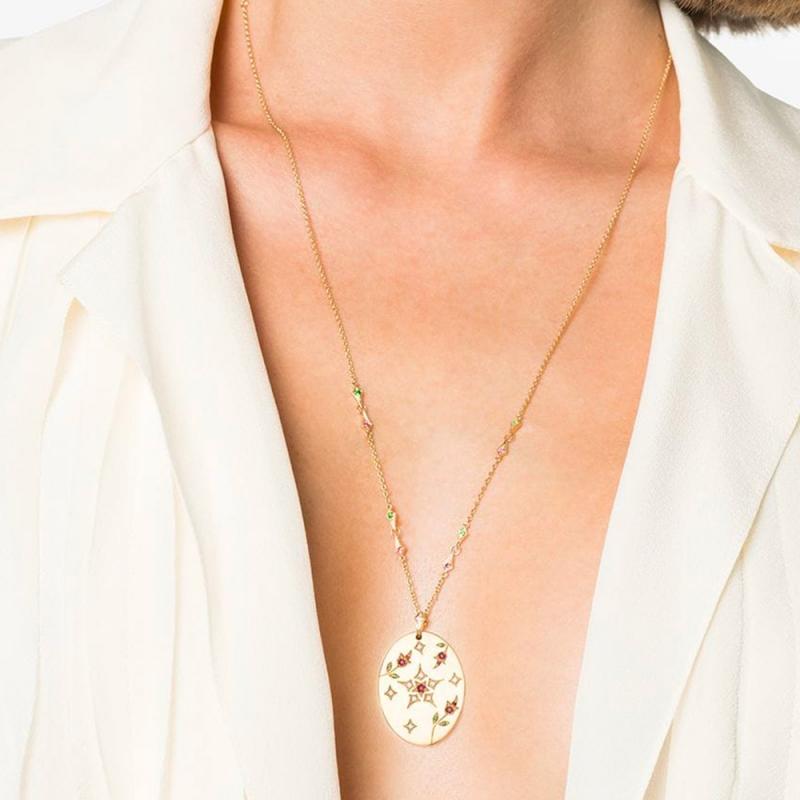 Yvonne Leons Halskette aus 18 Karat Gelbgold mit Diamanten, Rubinen und Tsavoriten im Angebot 1