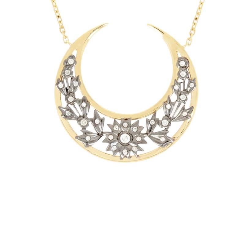 Women's or Men's Yvonne Leon's Necklace Moon in 18 Karat Yellow Gold with Diamonds For Sale