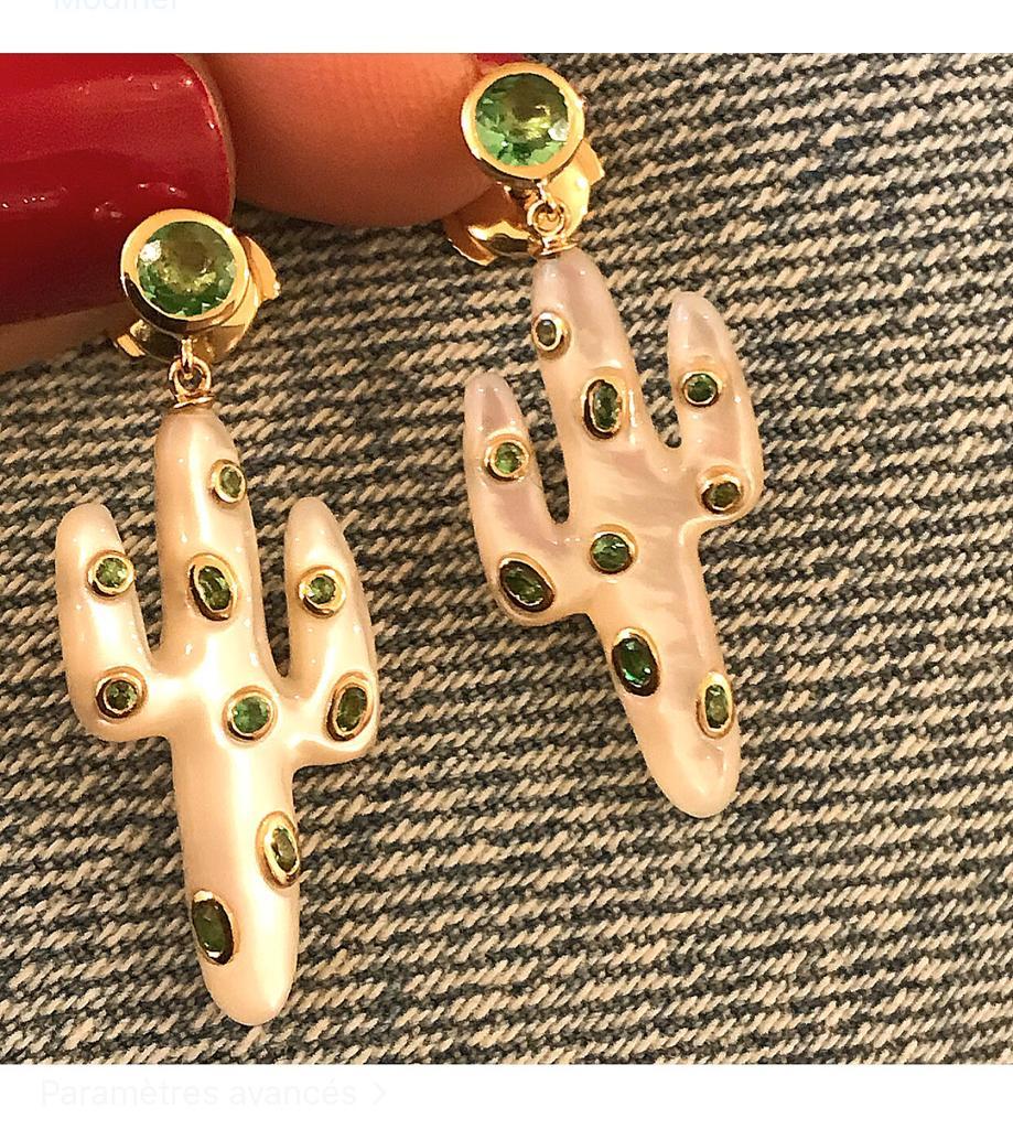 Yvonne Leon's Pair of Earring Cactus in Yellow Gold 18 Carat with Tsavorites In New Condition For Sale In Paris, FR