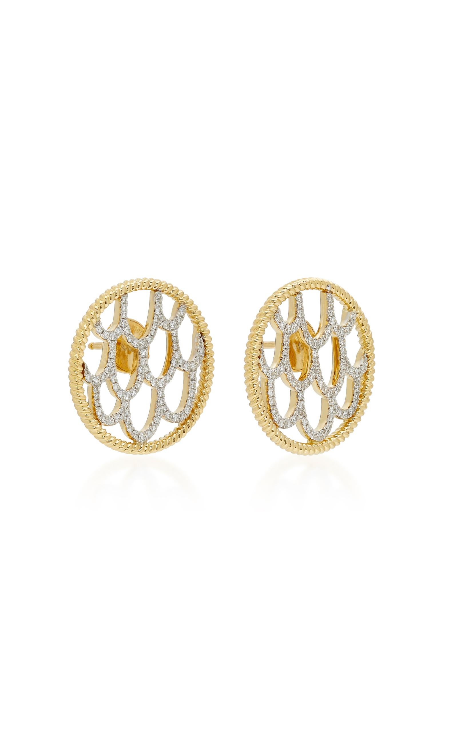 Pair of earring in Yellow Gold 18 carats 10gr approx.
Diamonds 0,60 carats approx.
Alpa System