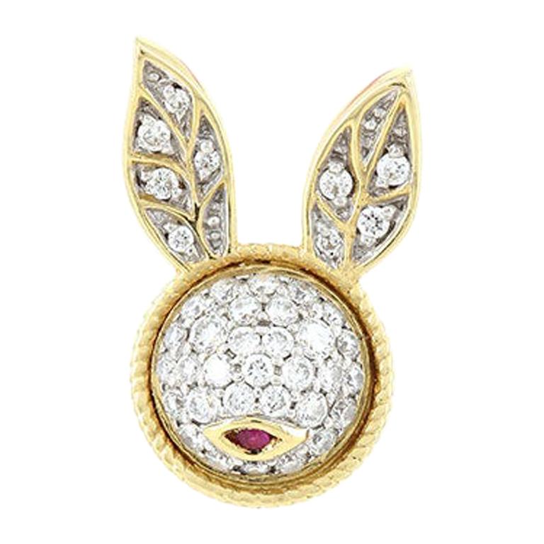 Yvonne Leon's Pair of Rabbit Stud Earrings in 18 Carat Yellow Gold Diamonds For Sale