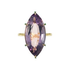 Bague Yvonne Leon en or jaune 9 carats, améthyste marquise et tsavorites