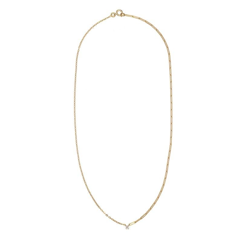 Necklace in Yellow Gold 18 Carats 2,3gr approx.
Diamond 0,10 carats approx.
Total length 43 cm

