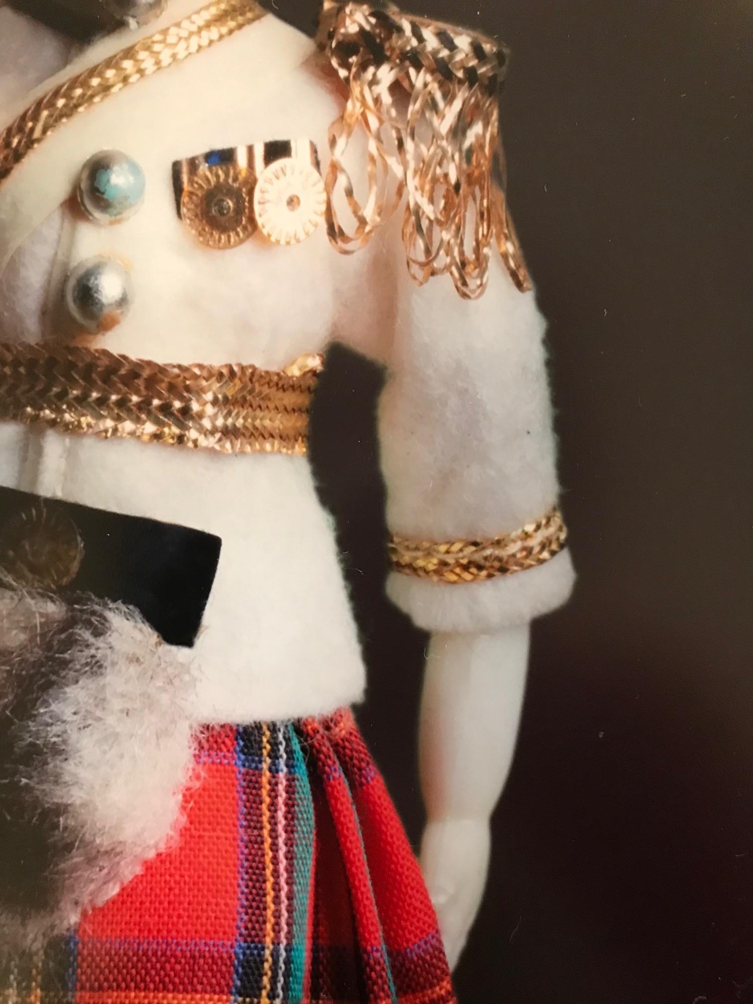 ''Muñeca viviente Lisa'' Retrato de una muñeca viviente disfrazada 1