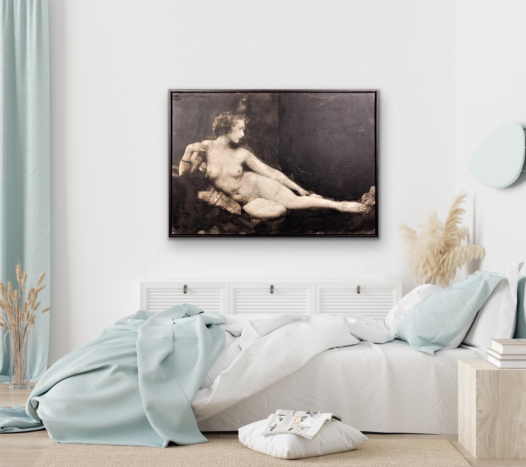 YZ Women From Another Century Who Are Alternately Fatal, Dreamy And Provocative For Sale 6