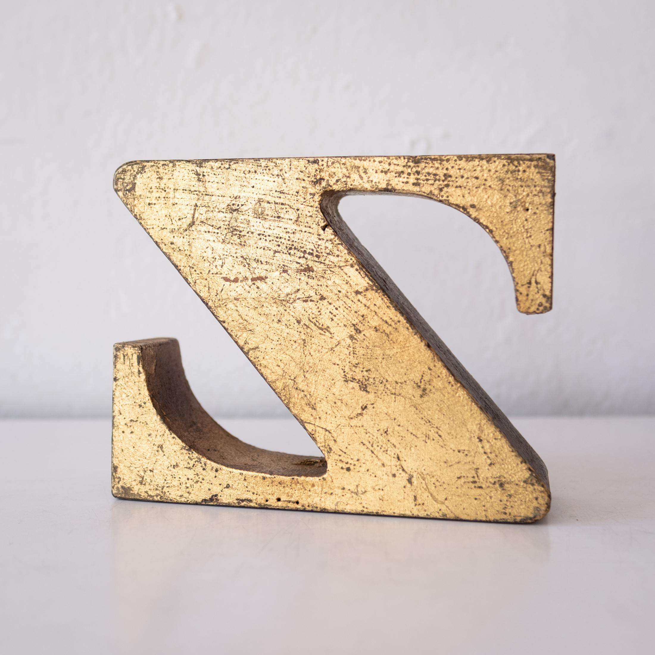 Z Bookend by Curtis Jere Signed & Dated 1971 in Gold Leaf Finish In Good Condition For Sale In San Diego, CA