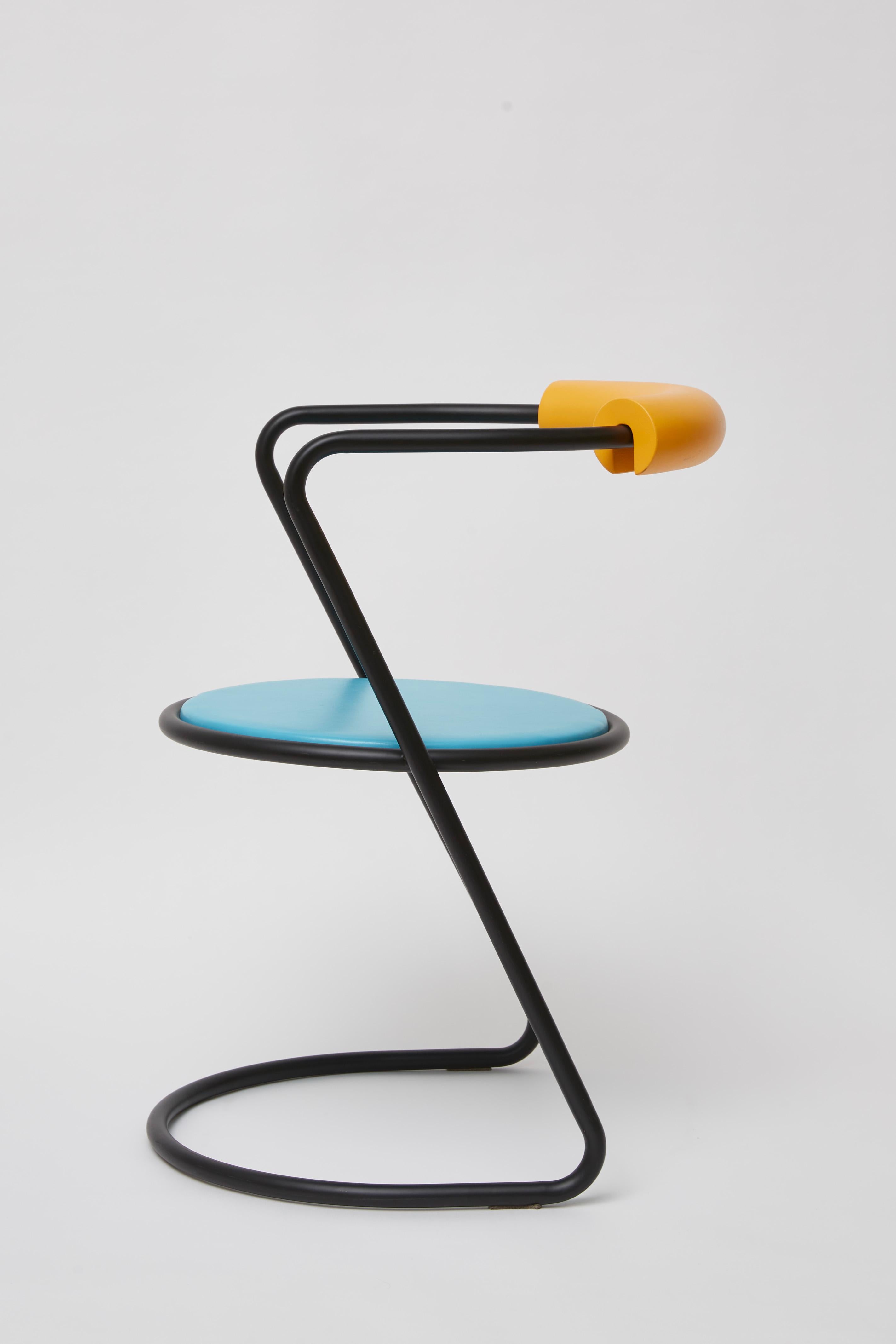 Italian Z-Disk Chair, Black, Orange & Light Blue For Sale