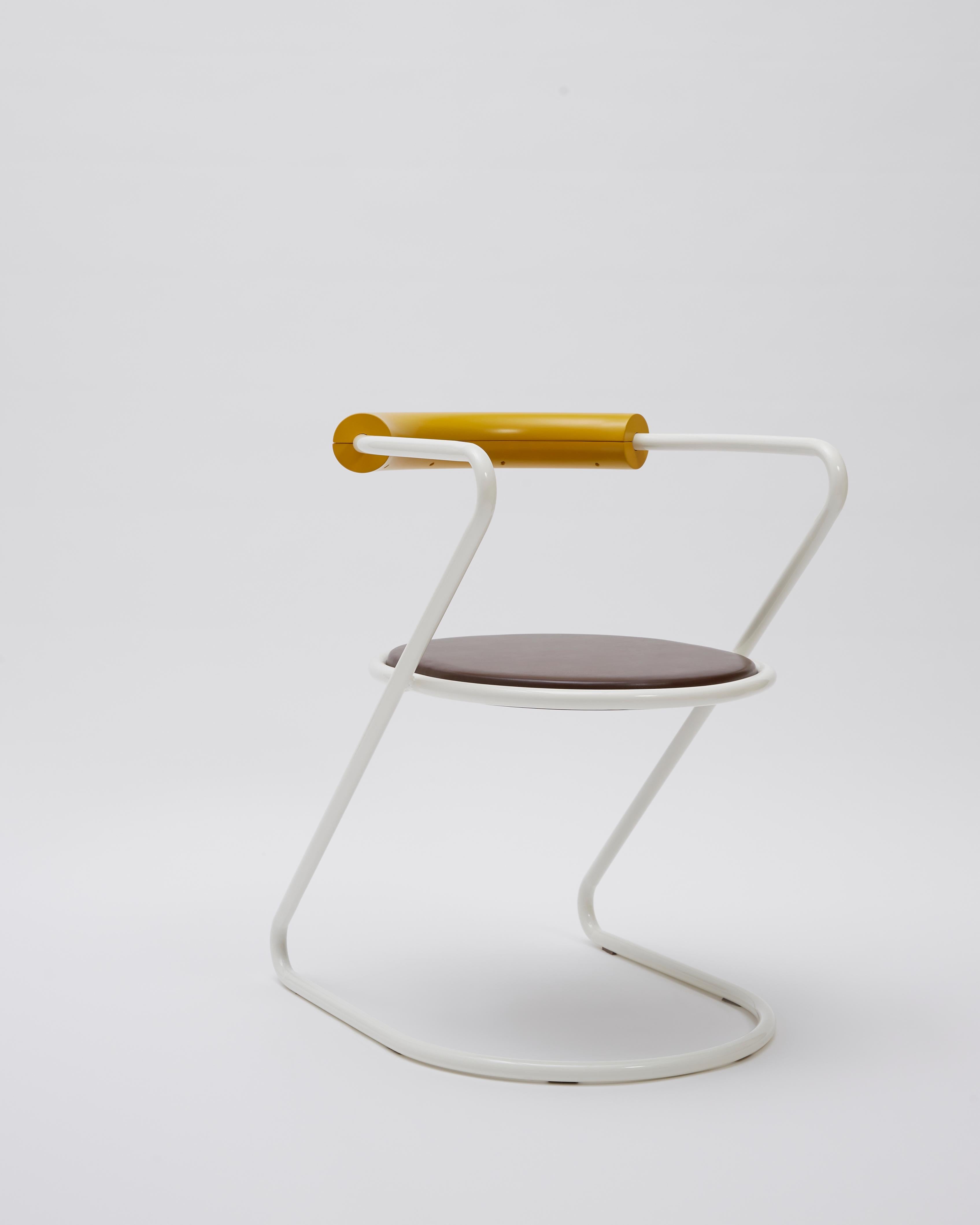 Z-Disk Chair, White, Yellow & Brown In New Condition For Sale In Milano, IT